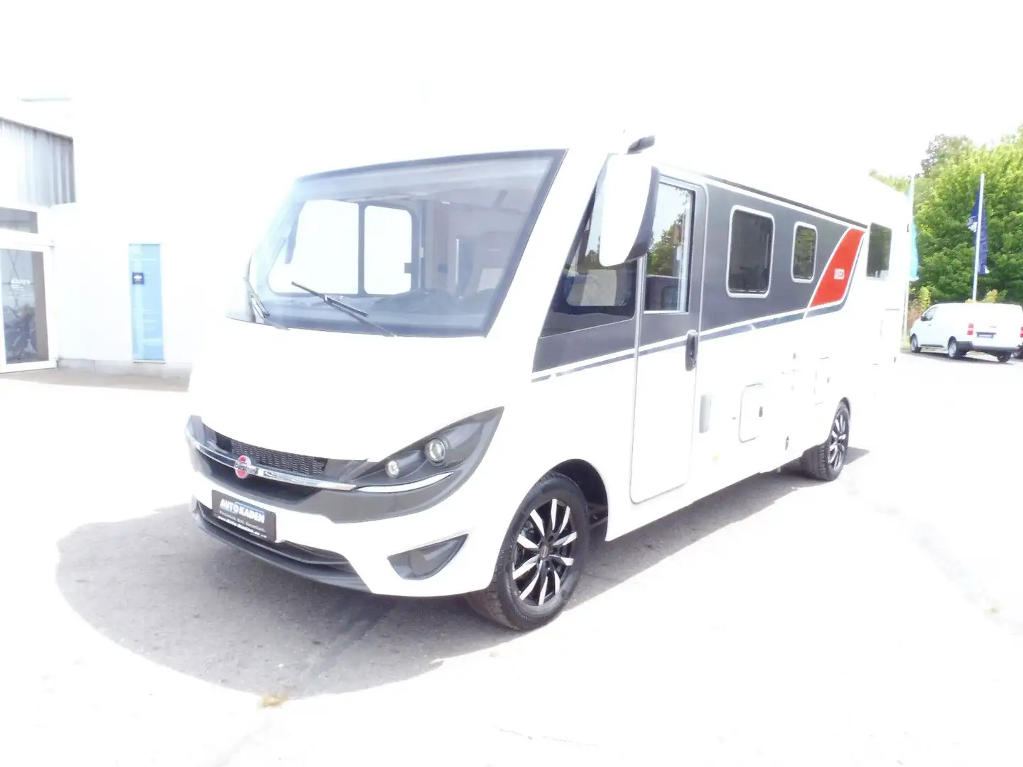 Bürstner Ixeo I736 Weiß - 1
