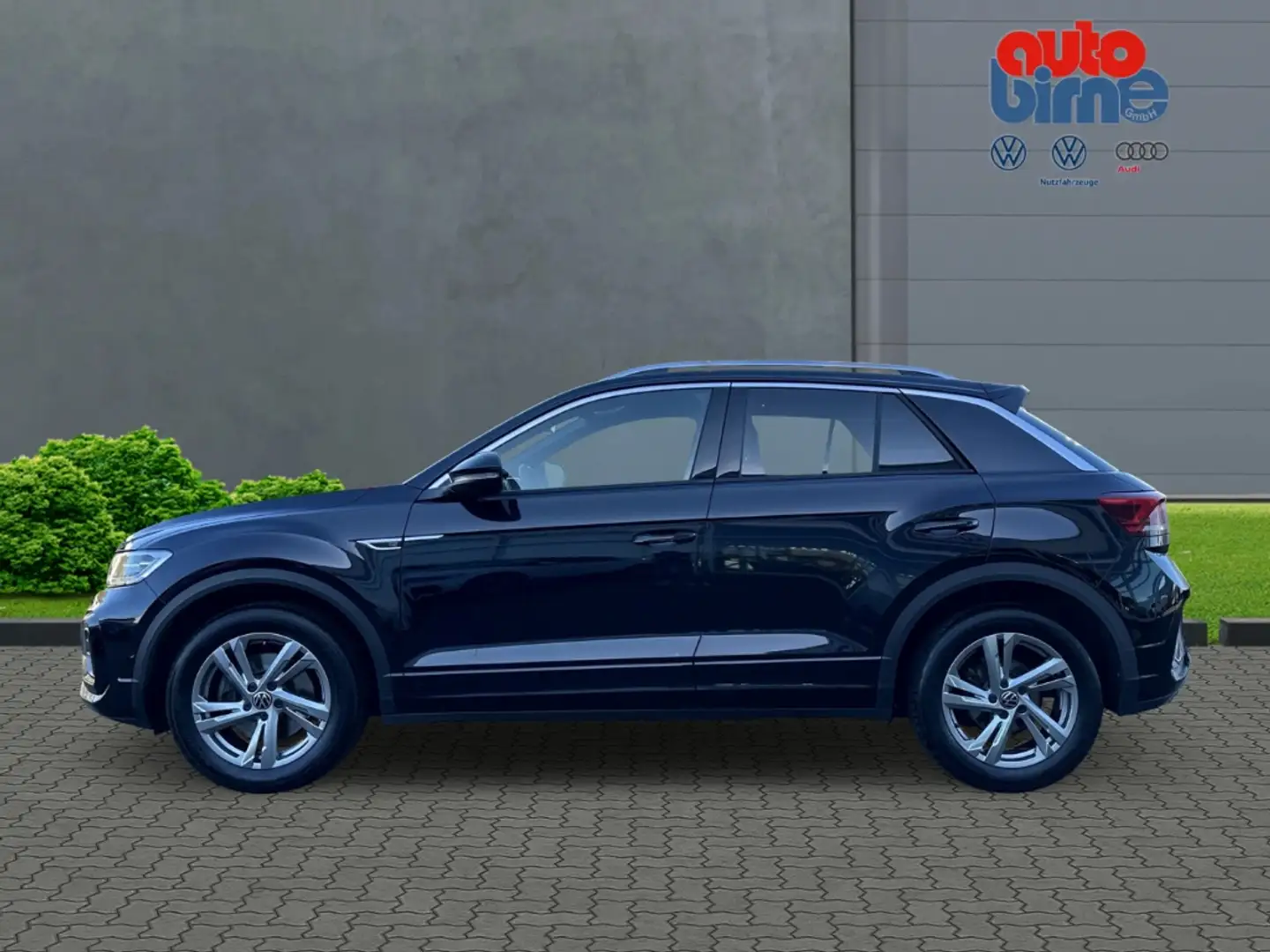 Volkswagen T-Roc 2.0 TDI DSG R-Line Sportpaket AHK Panodach Navi di Schwarz - 2