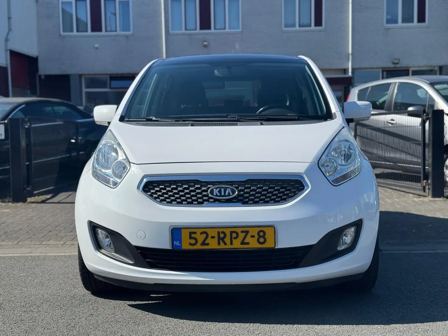 Kia Venga 1.4 CVVT Fuse Wit - 2