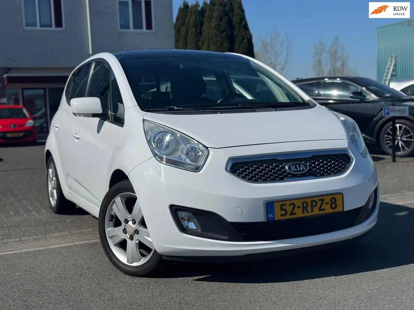 Kia Venga 1.4 CVVT Fuse Wit - 1