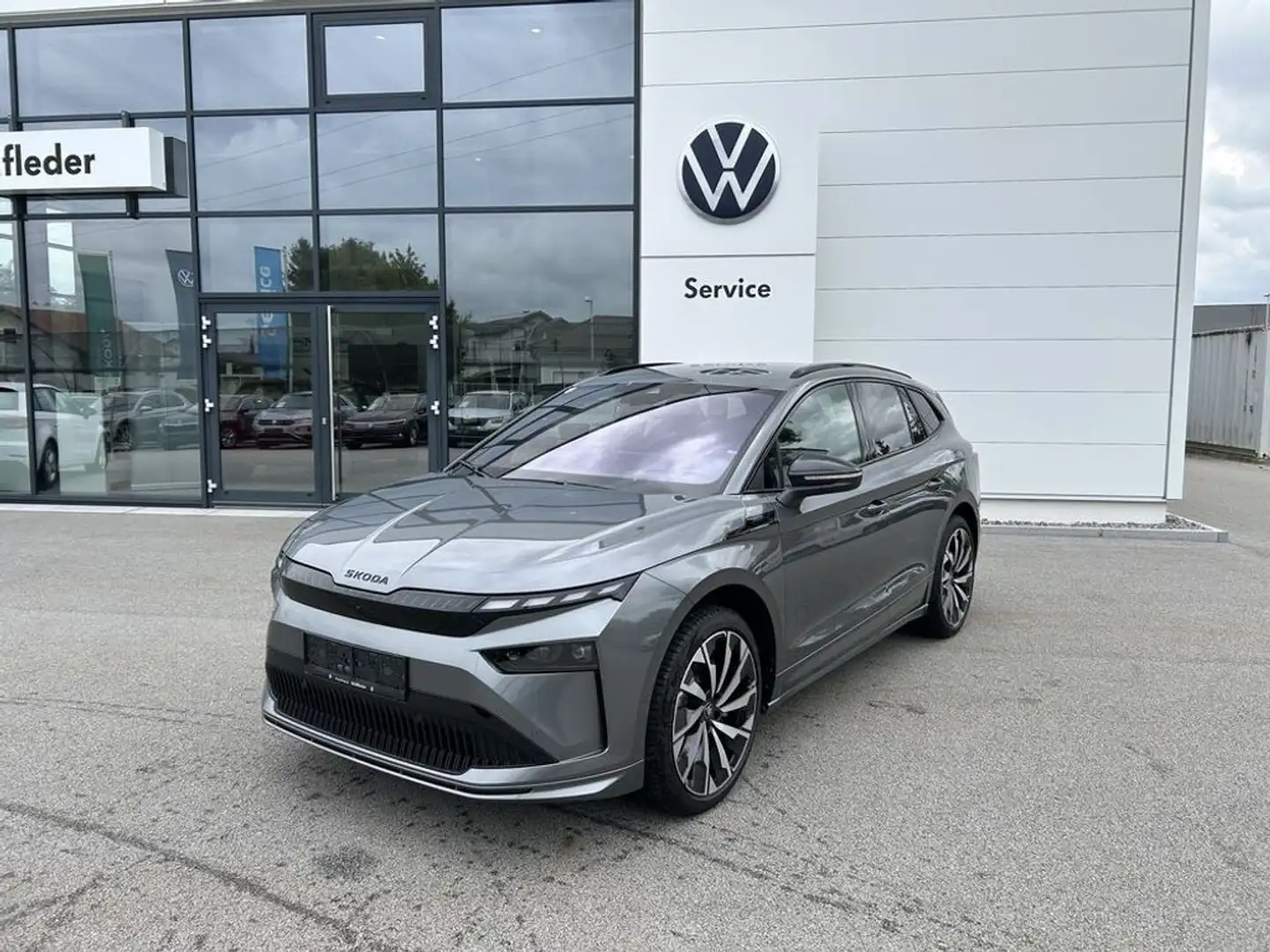Skoda Enyaq 85 x Sportline Grau - 1