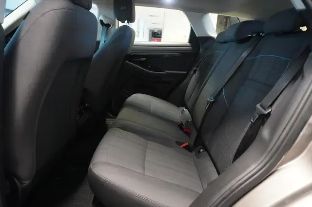 Land Rover Range Rover Evoque view 9