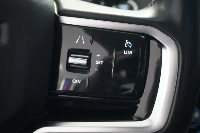 Land Rover Range Rover Evoque view 13