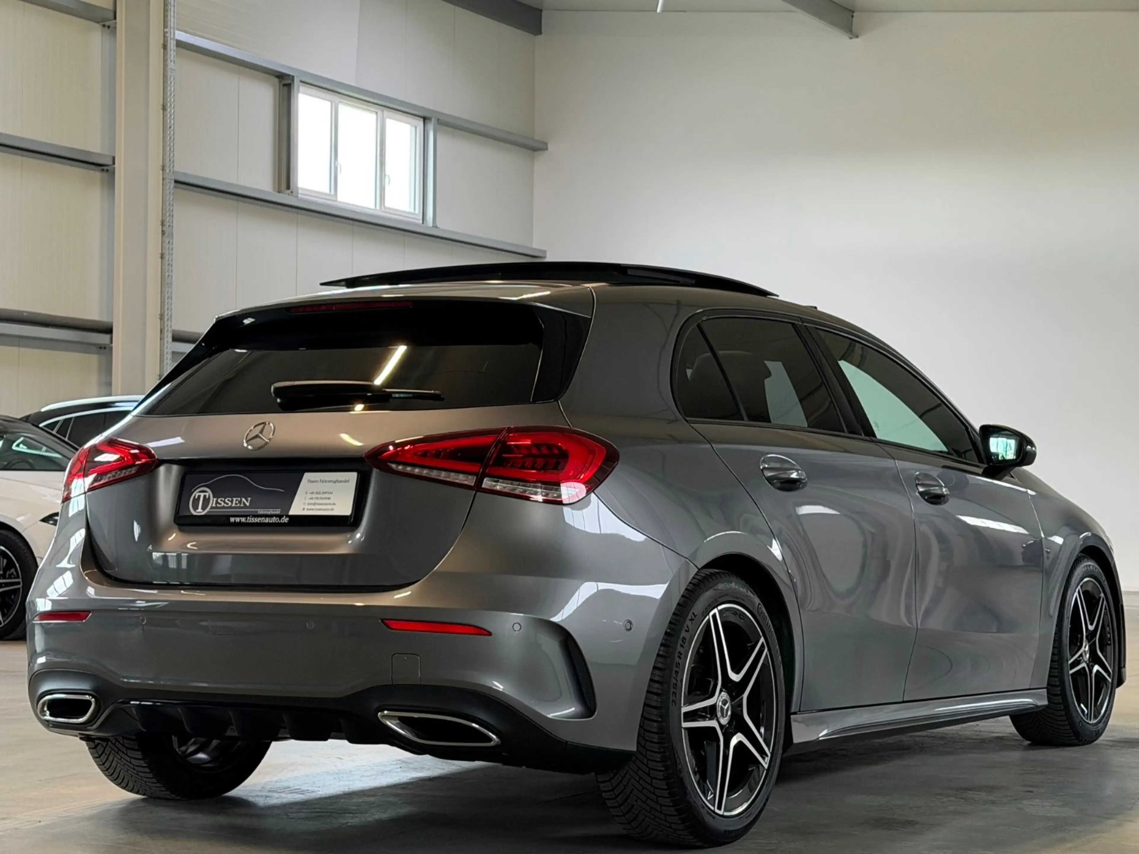 Mercedes-Benz A 200 AMG Pano Burmester Wide Kamera Night 1.Hd — photo 5