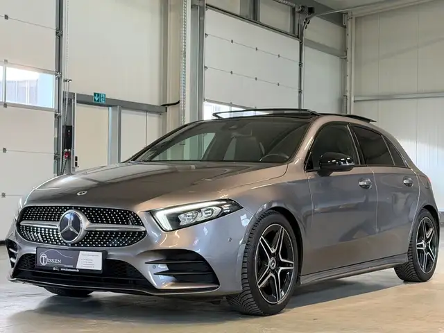 Mercedes-Benz A 200 AMG Pano Burmester Wide Kamera Night 1.Hd