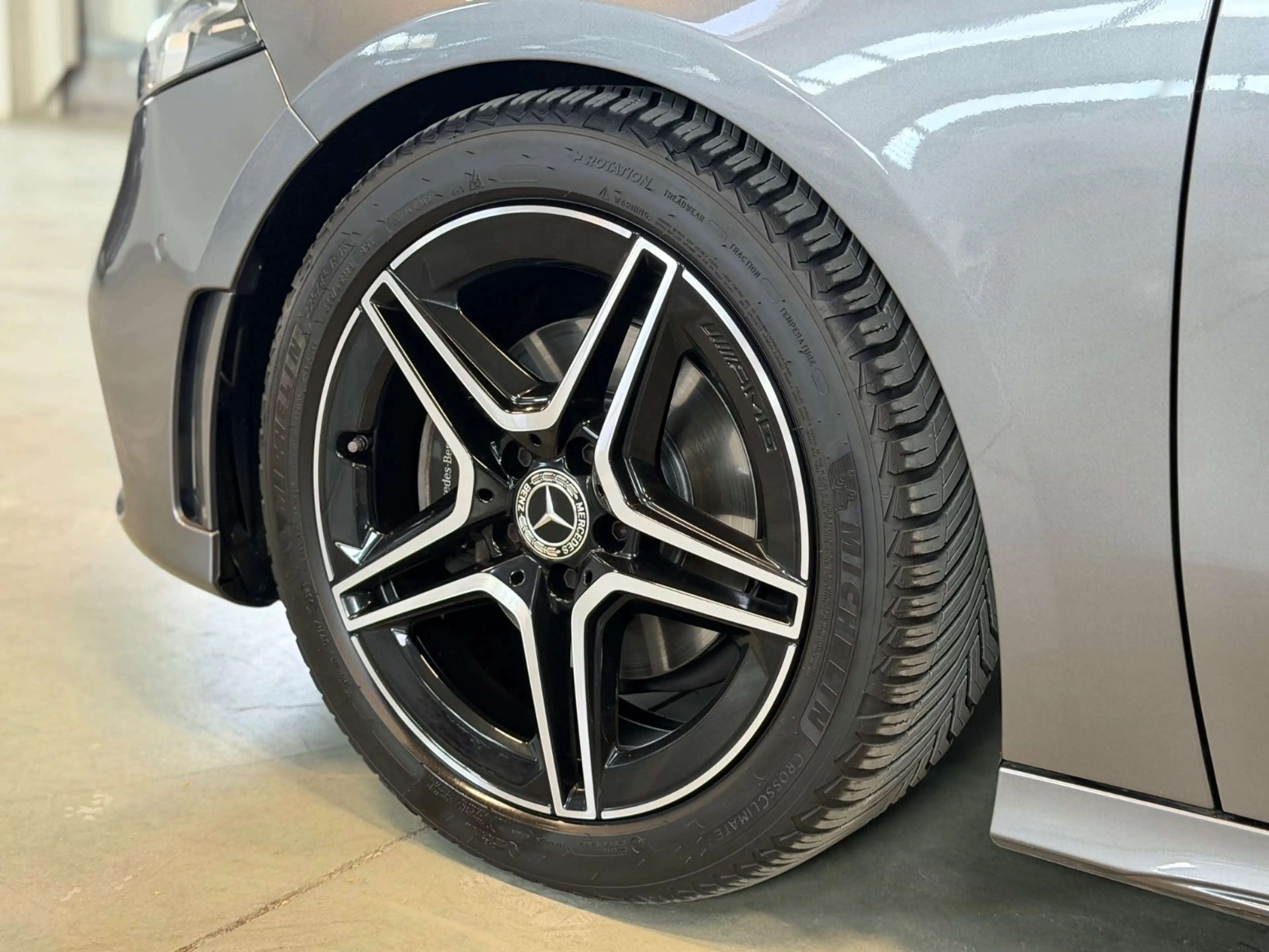 Mercedes-Benz A 200 AMG Pano Burmester Wide Kamera Night 1.Hd — photo 9