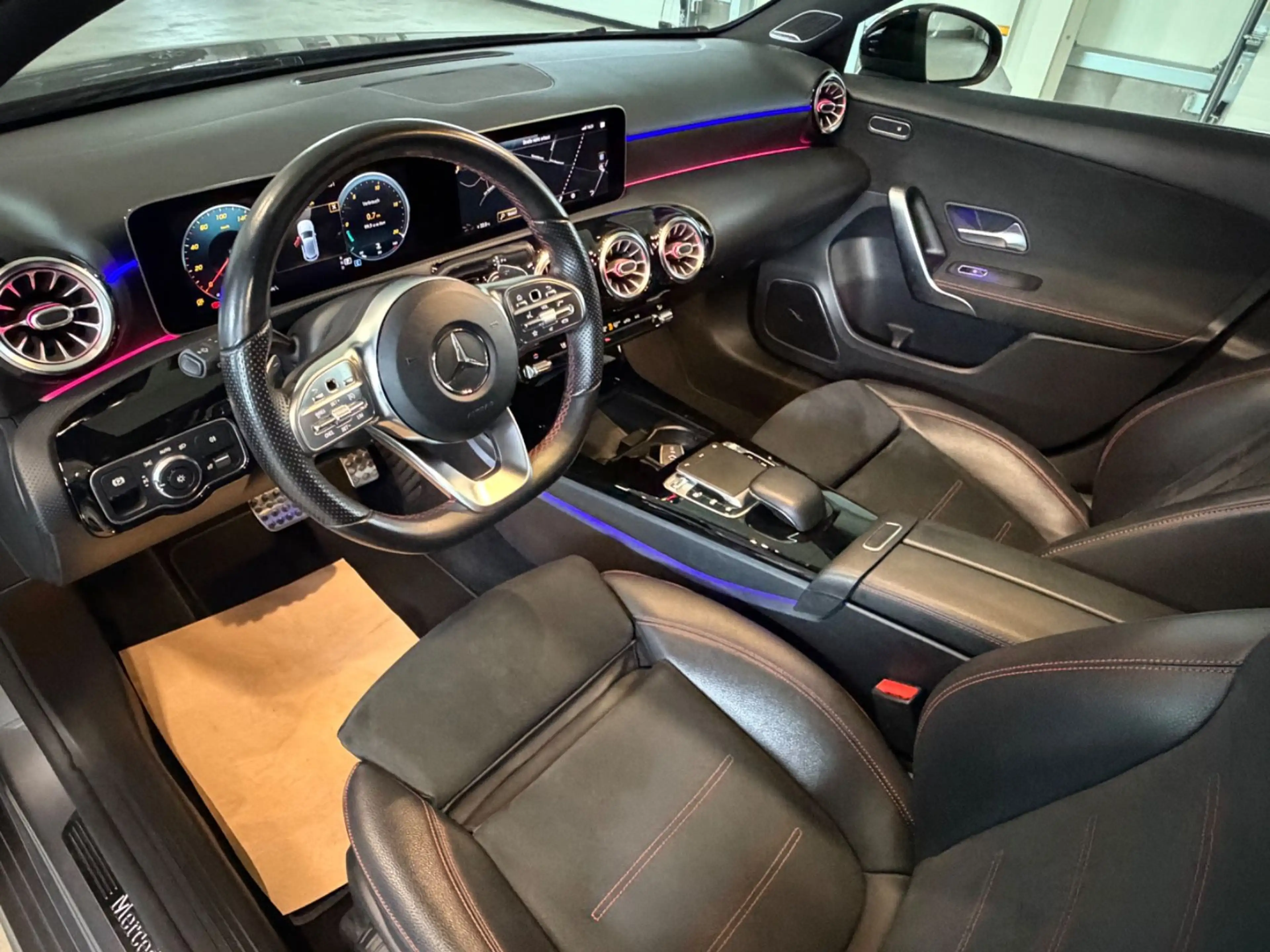 Mercedes-Benz A 200 AMG Pano Burmester Wide Kamera Night 1.Hd — photo 12