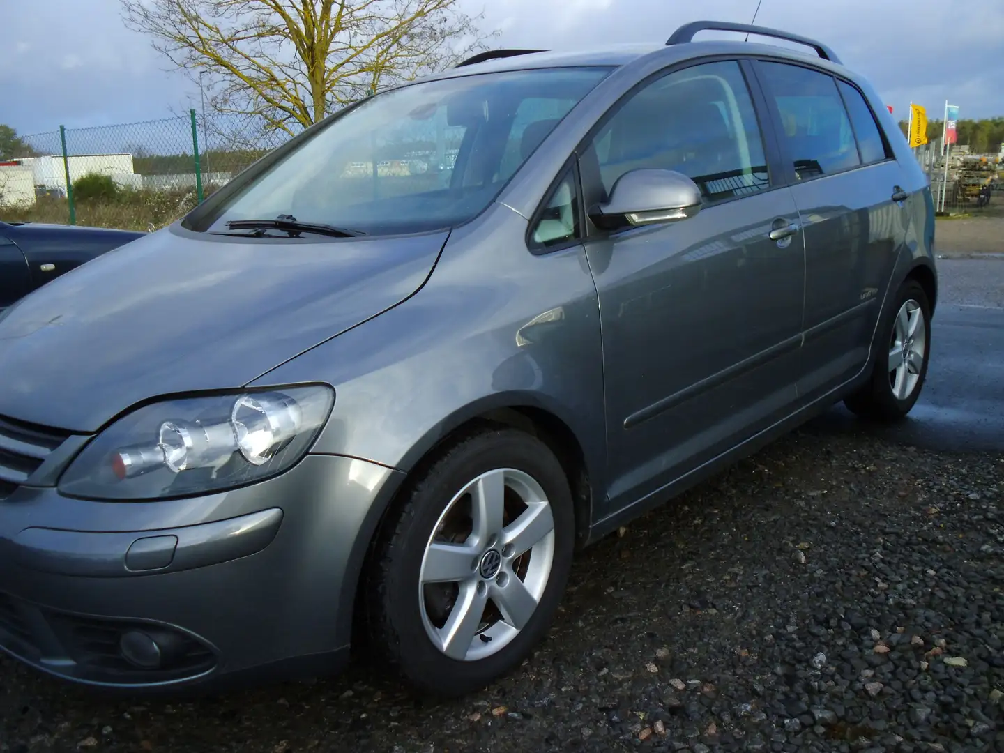 Volkswagen Golf Plus 1.4 TSI Trendline United/2.Hand/EURO 4/Klima/AHK.. Grau - 2