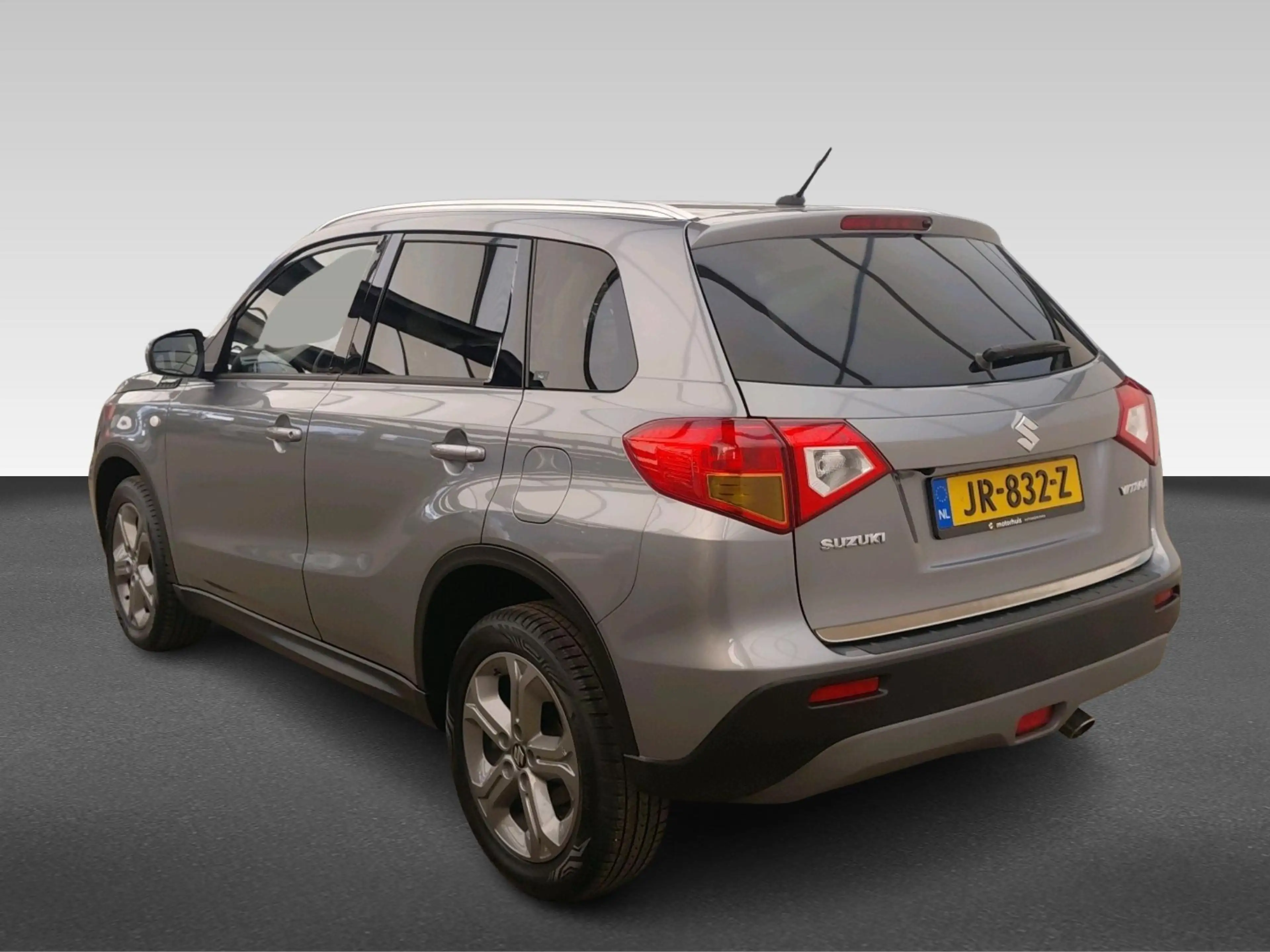 Suzuki Vitara 1.6 Exclusive — photo 3