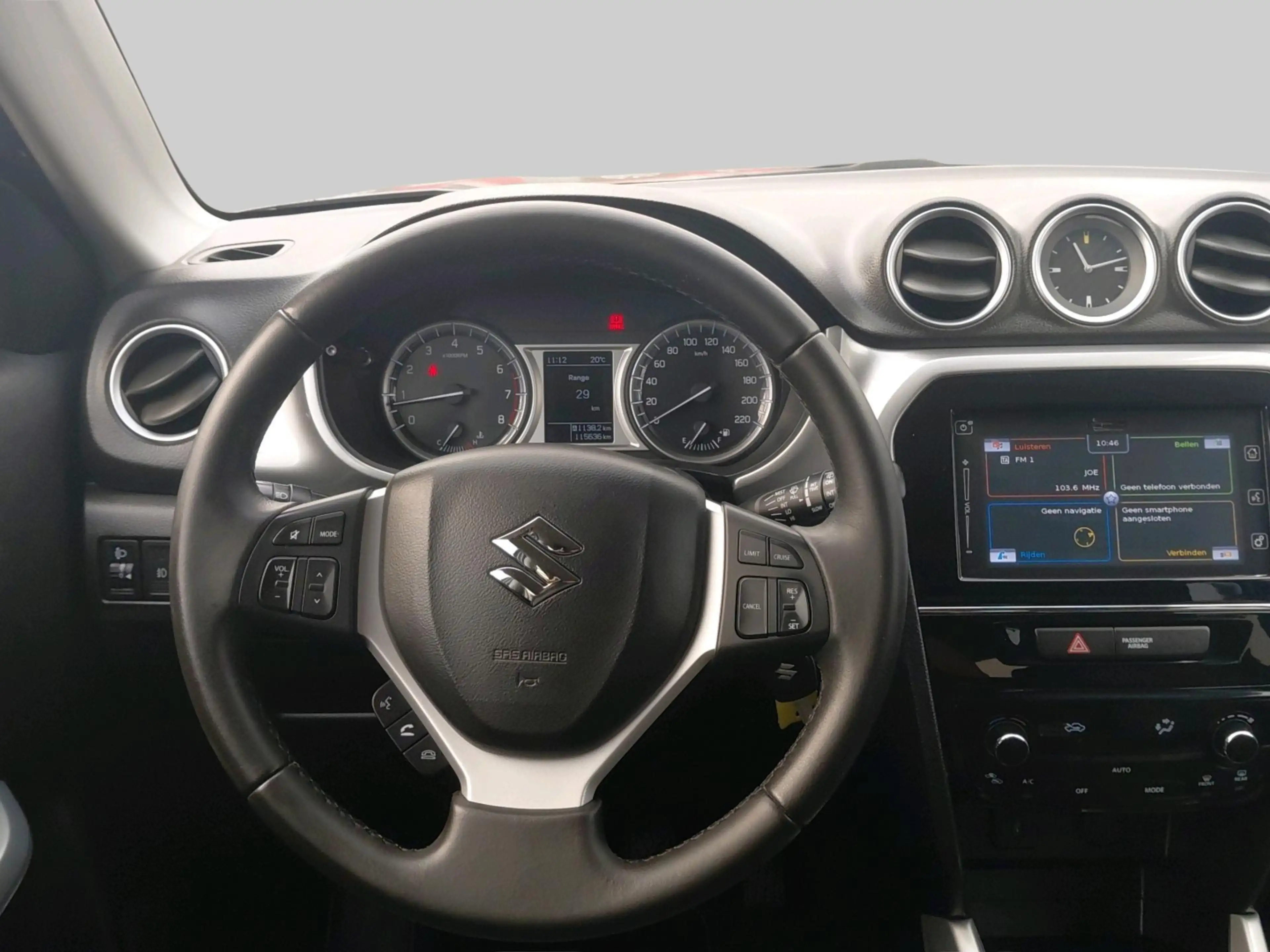 Suzuki Vitara 1.6 Exclusive — photo 13