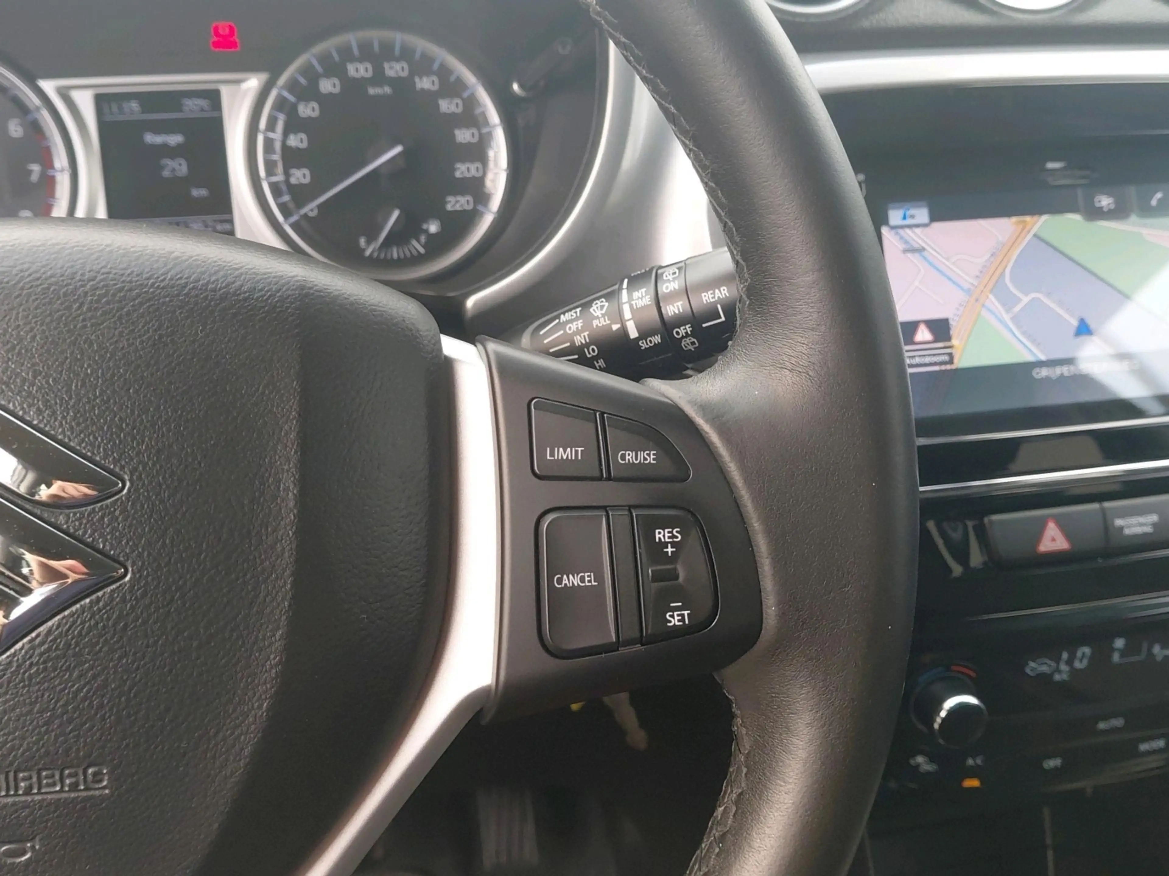 Suzuki Vitara 1.6 Exclusive — photo 15