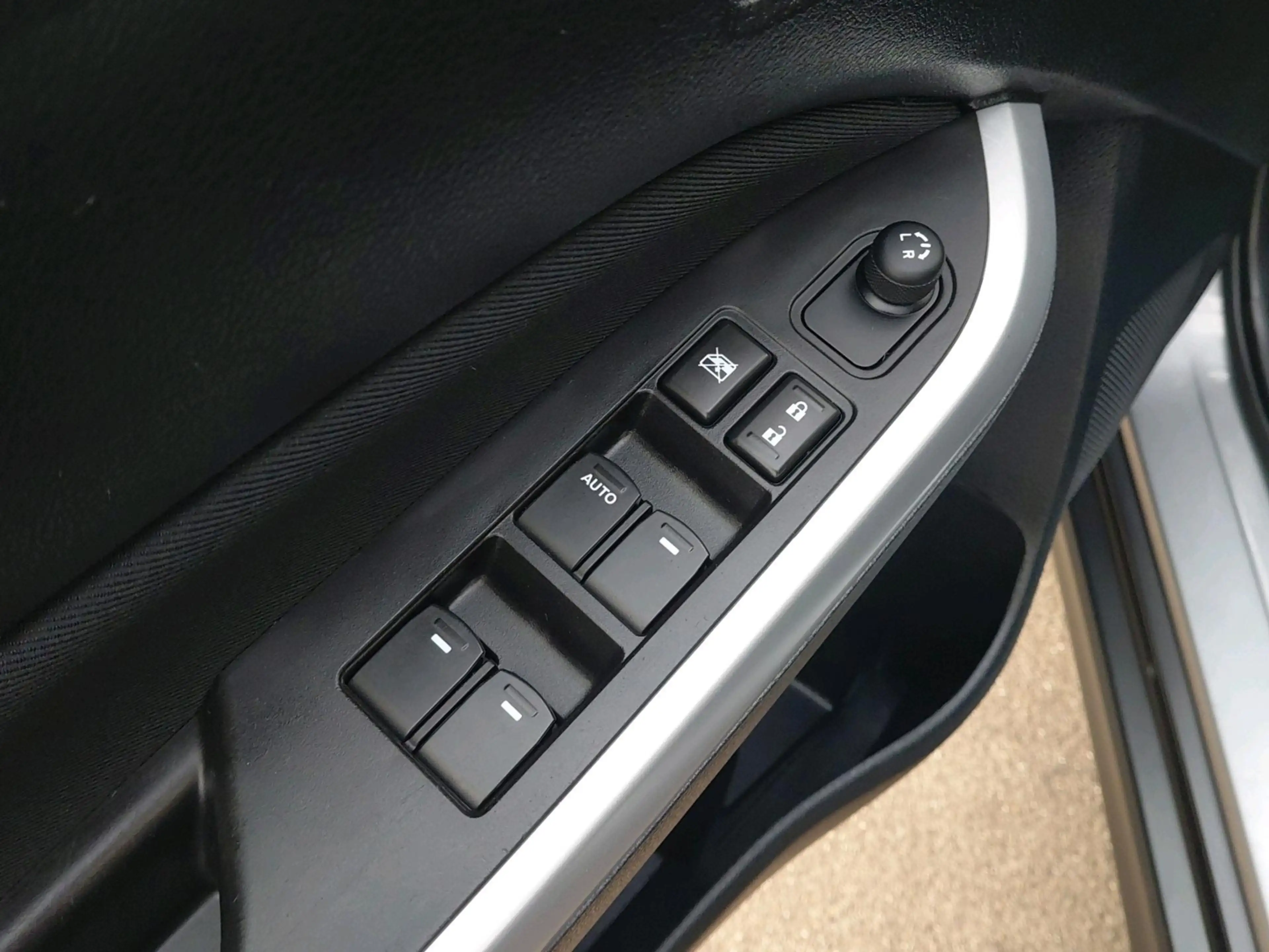 Suzuki Vitara 1.6 Exclusive — photo 9