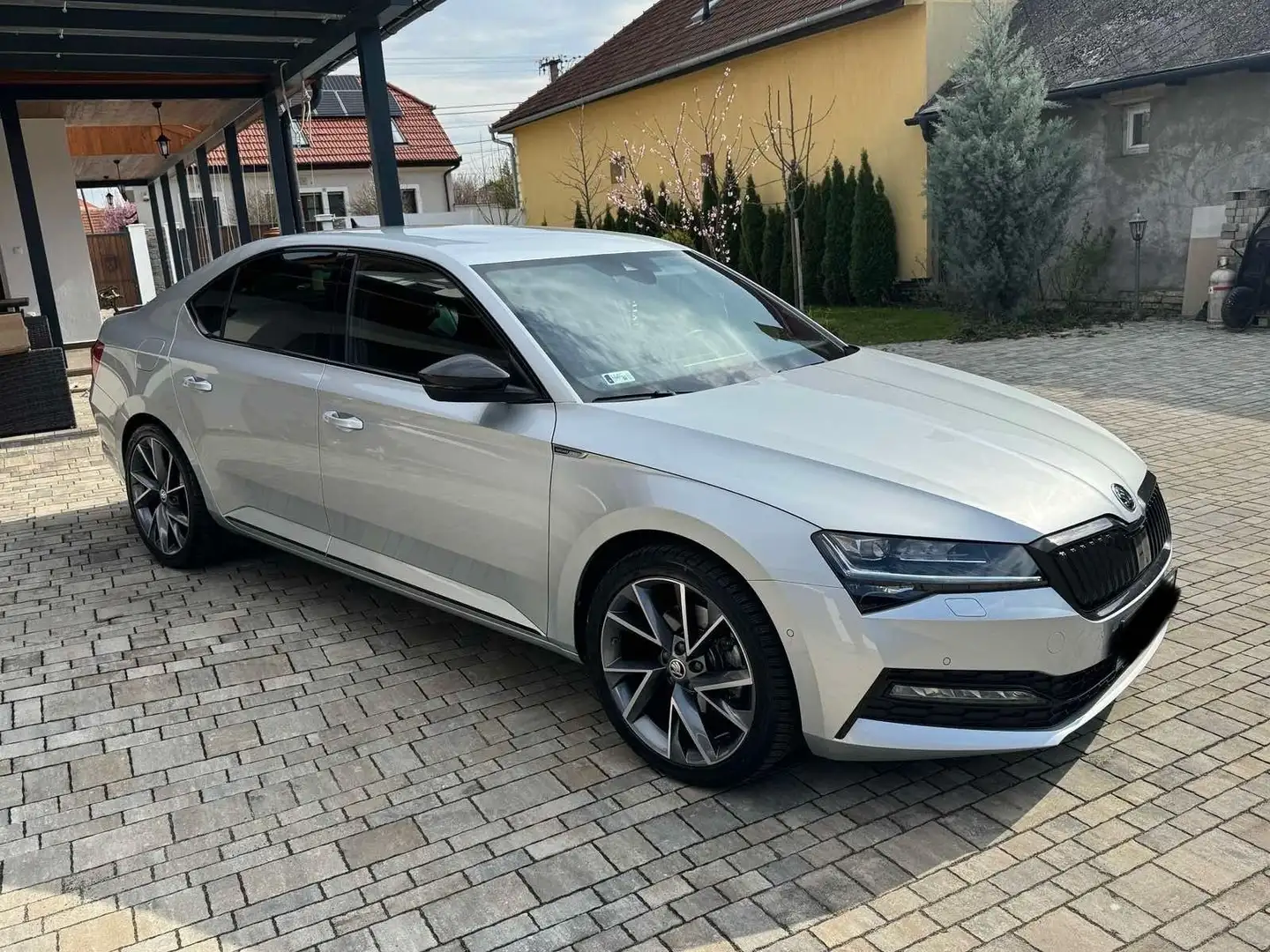 Skoda Superb Lim. Sportline LED 4xSTZH ACC AHK Alcanta Plateado - 1