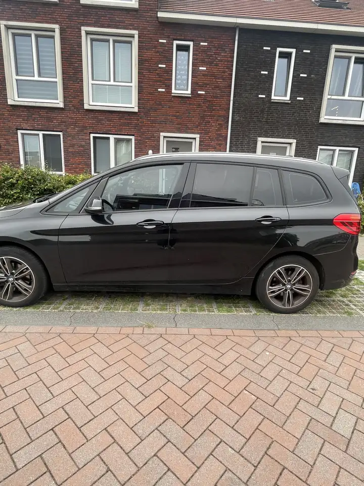 BMW 218