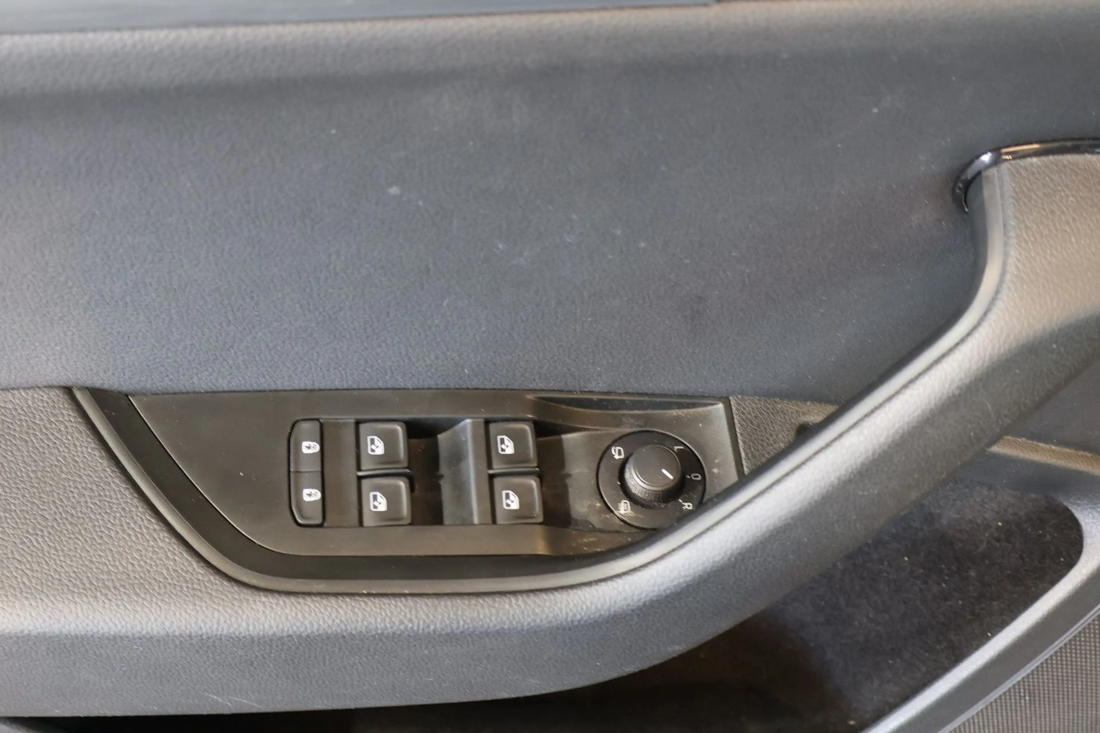 Skoda Superb 2.0 TDI Ambition AID+ACC+LED+CARPLAY — photo 11