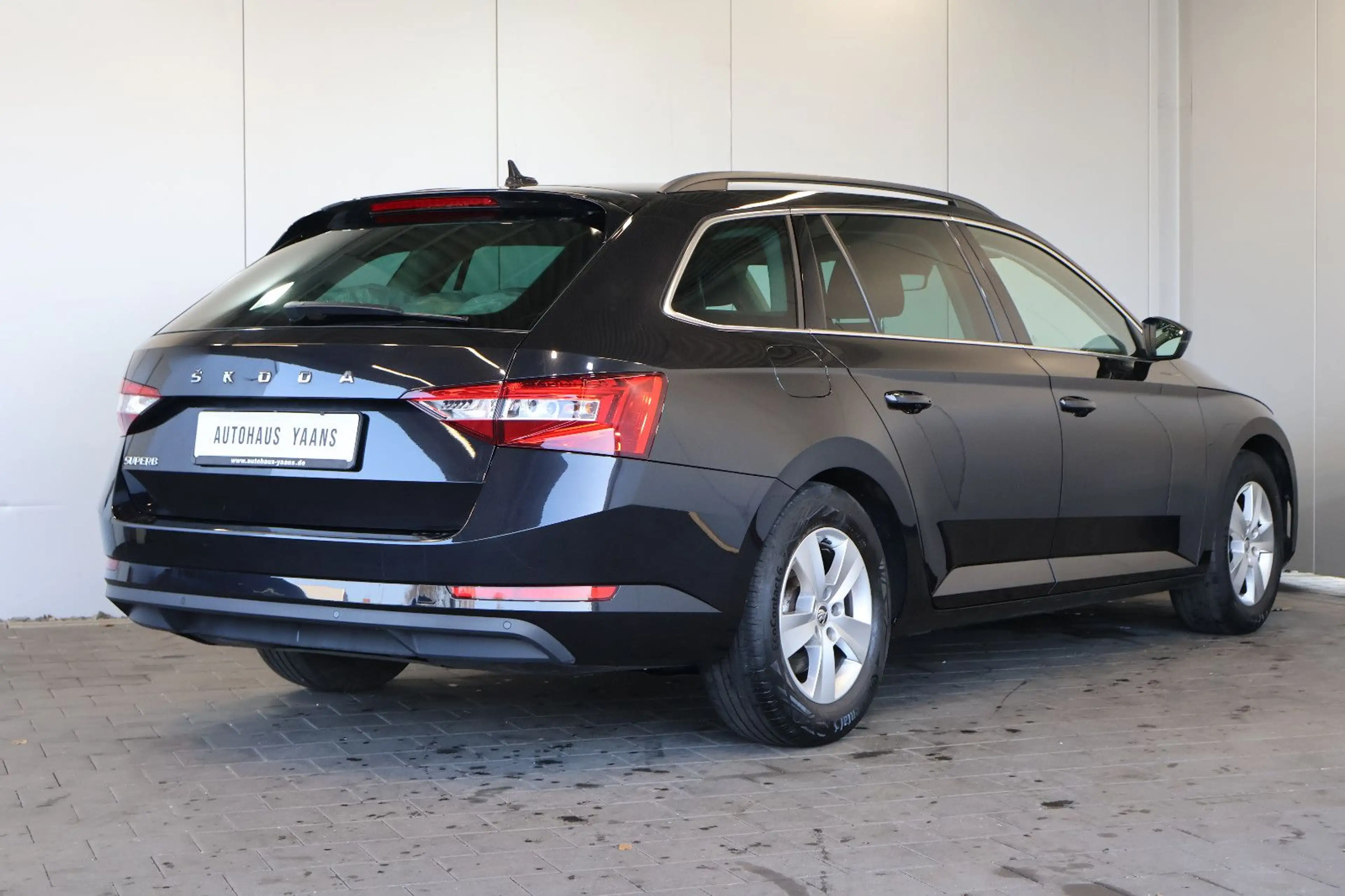 Skoda Superb 2.0 TDI Ambition AID+ACC+LED+CARPLAY — photo 4