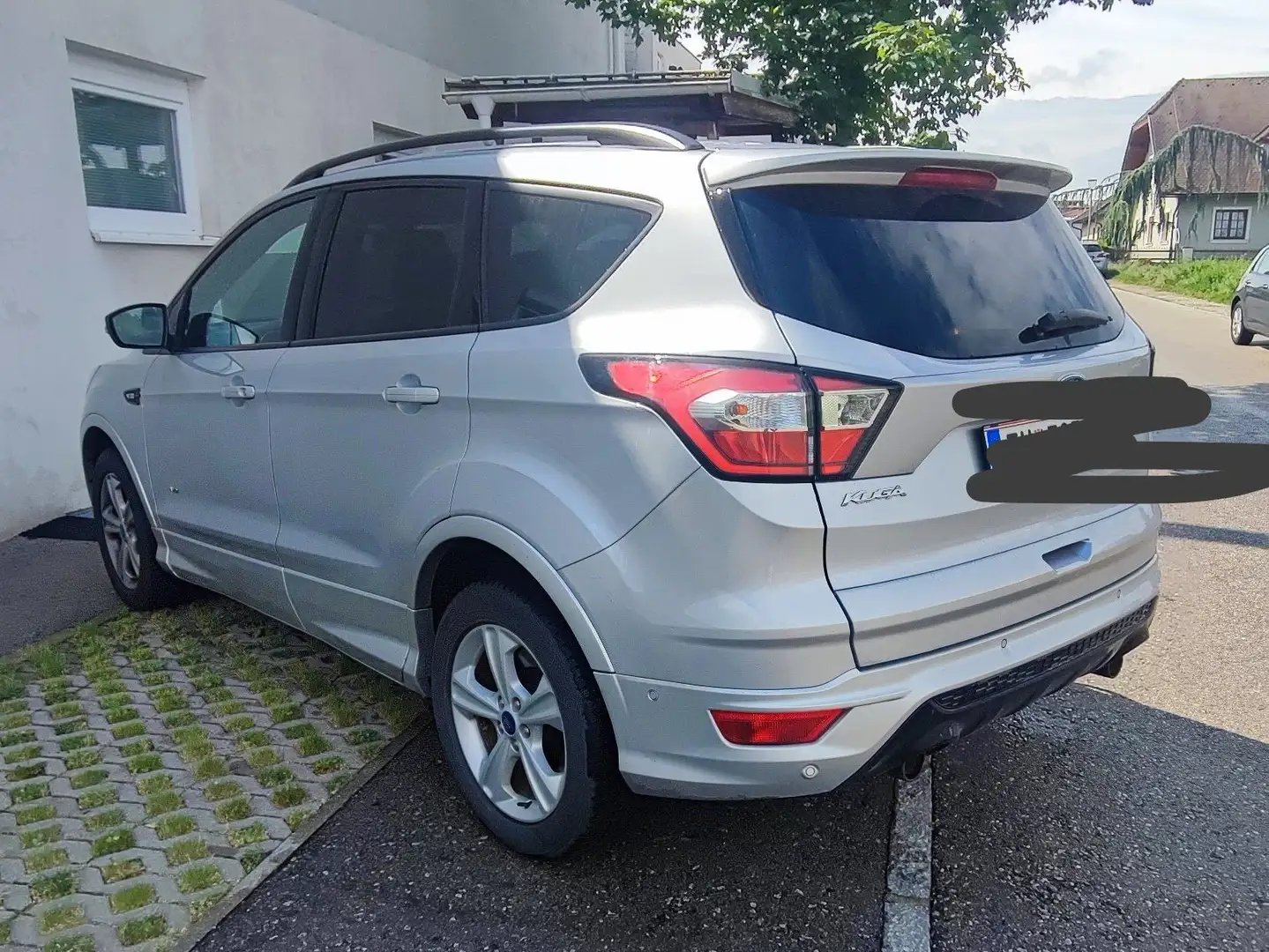 Ford Kuga Kuga 2,0 TDCi ST-Line Powershift Aut. AWD ST-Line Silber - 1