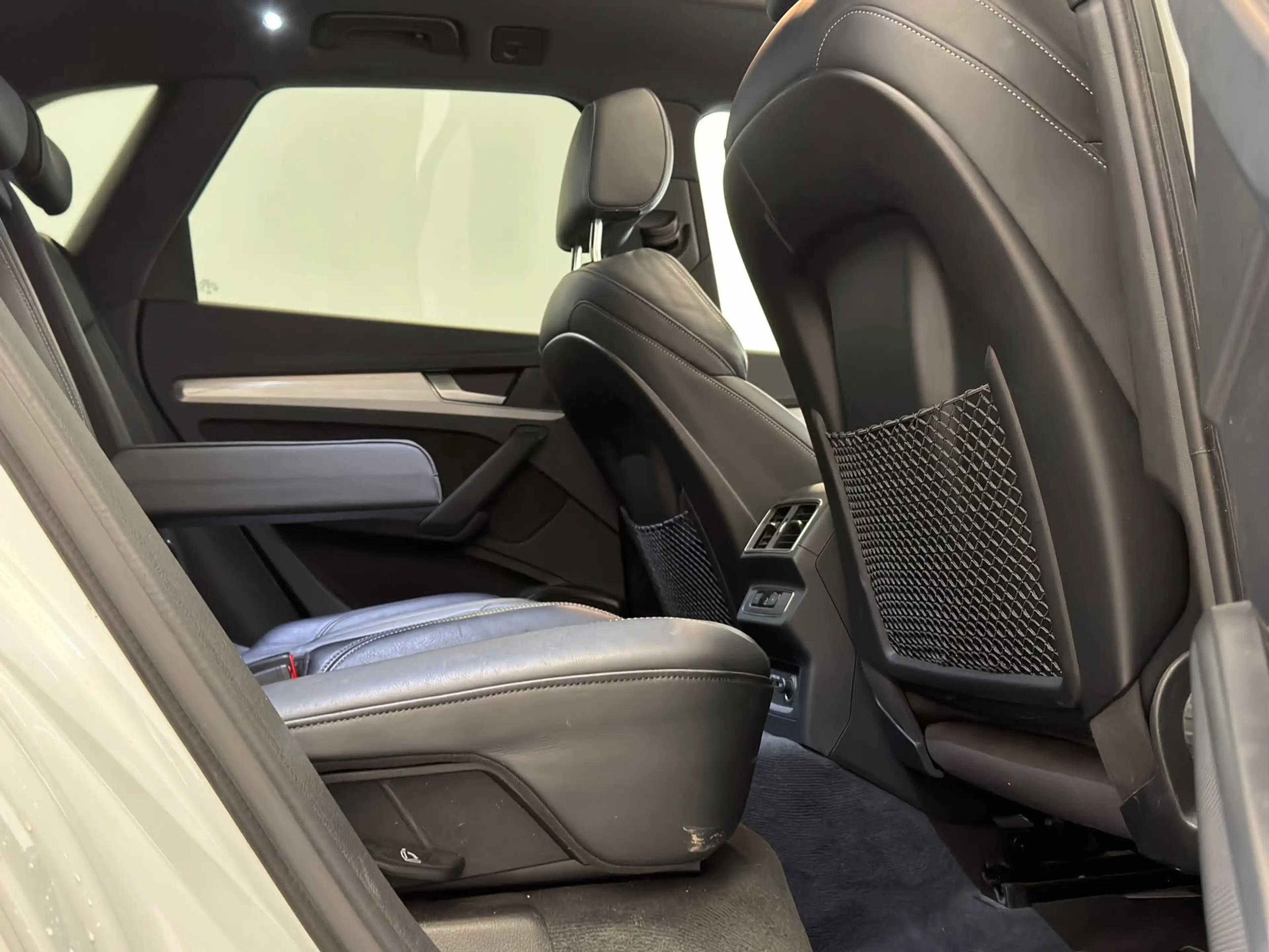Audi Q5 3.0 TDI Quattro Sport S Line Black Edition / Pano — photo 9