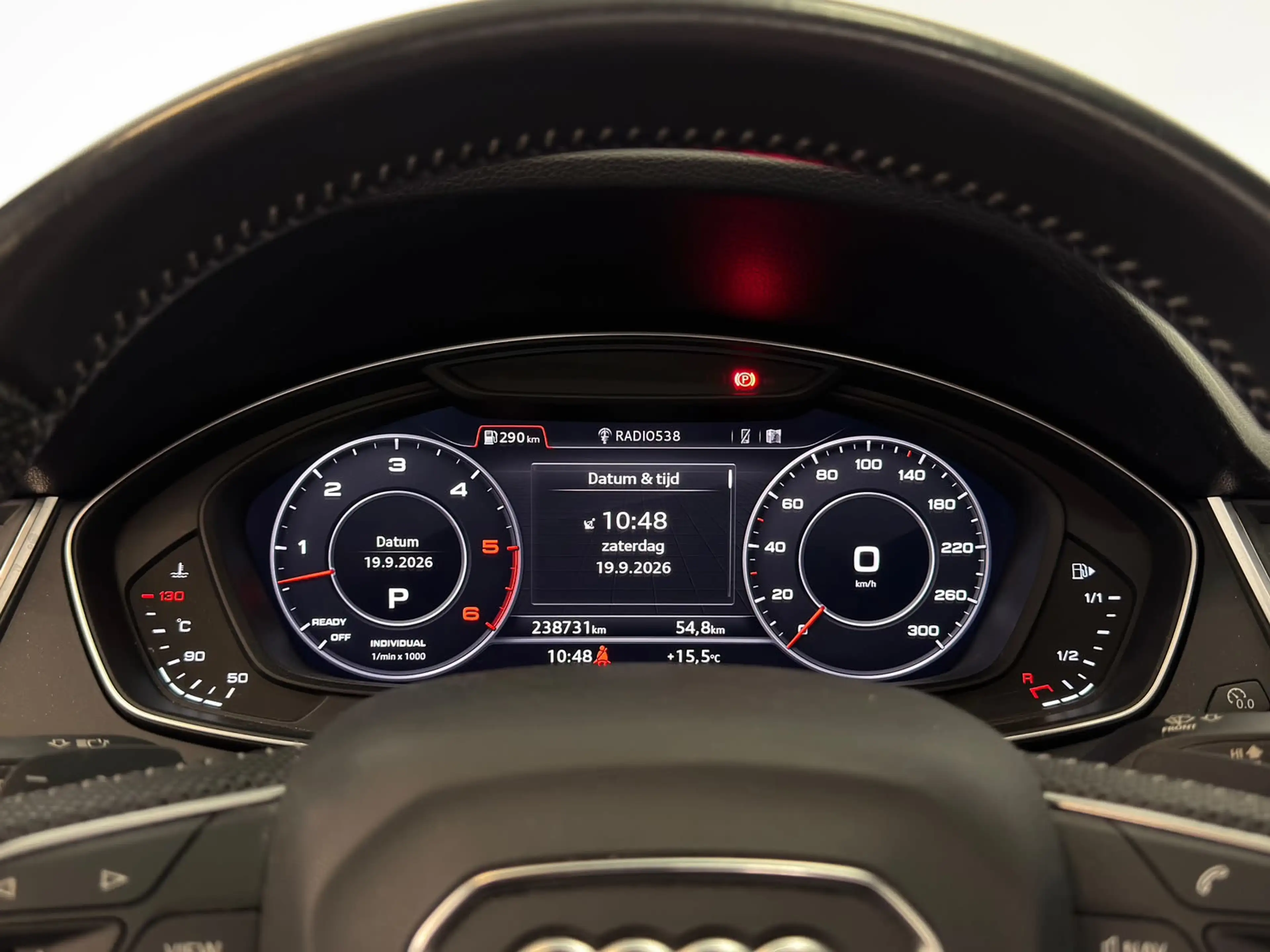 Audi Q5 3.0 TDI Quattro Sport S Line Black Edition / Pano — photo 13