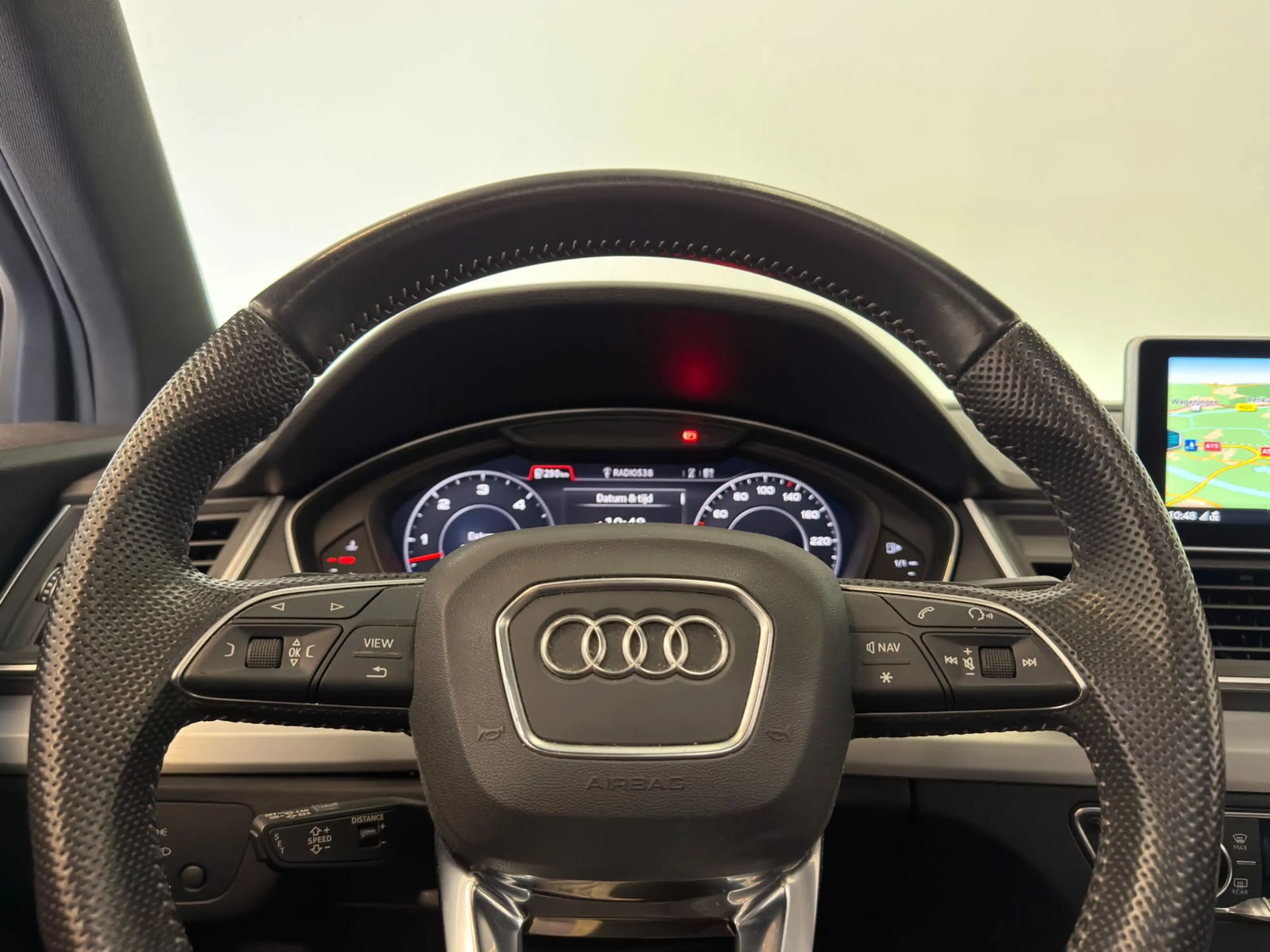 Audi Q5 3.0 TDI Quattro Sport S Line Black Edition / Pano — photo 12