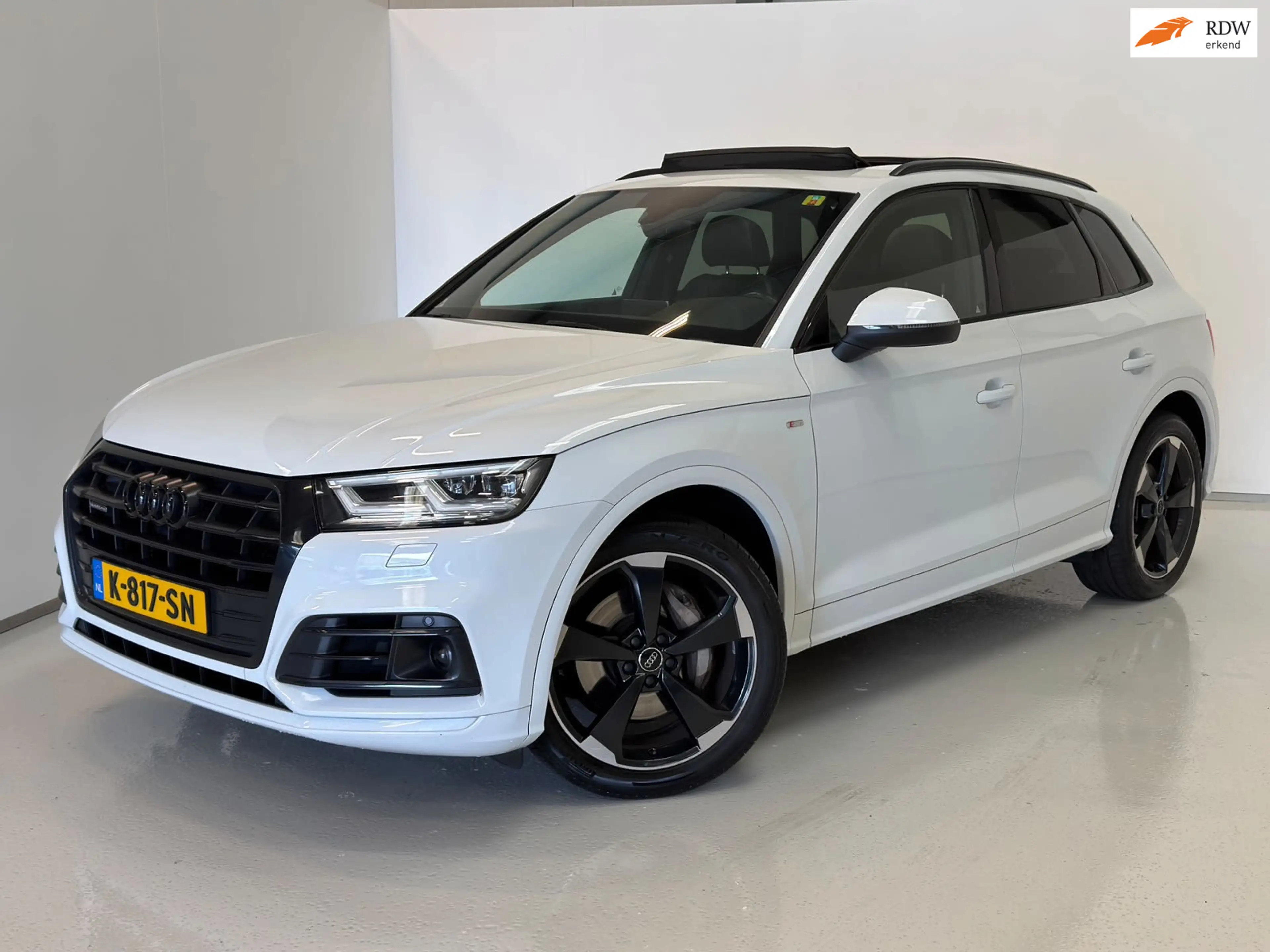 Audi Q5 3.0 TDI Quattro Sport S Line Black Edition / Pano