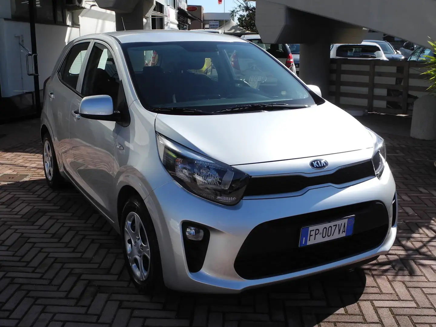 Kia Picanto Picanto 1.0 Active bluetooth Zilver - 1