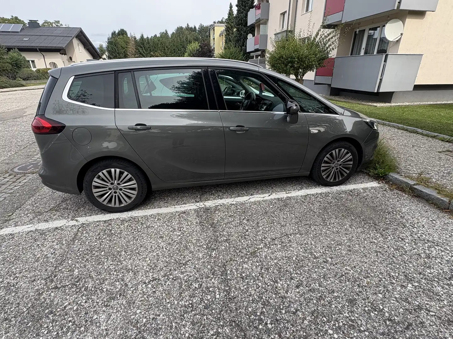 Opel Zafira Tourer Zafira Tourer 1,6 CDTI ecoflex Sport Start/Stop System Sport Start/Stop System Grau - 2