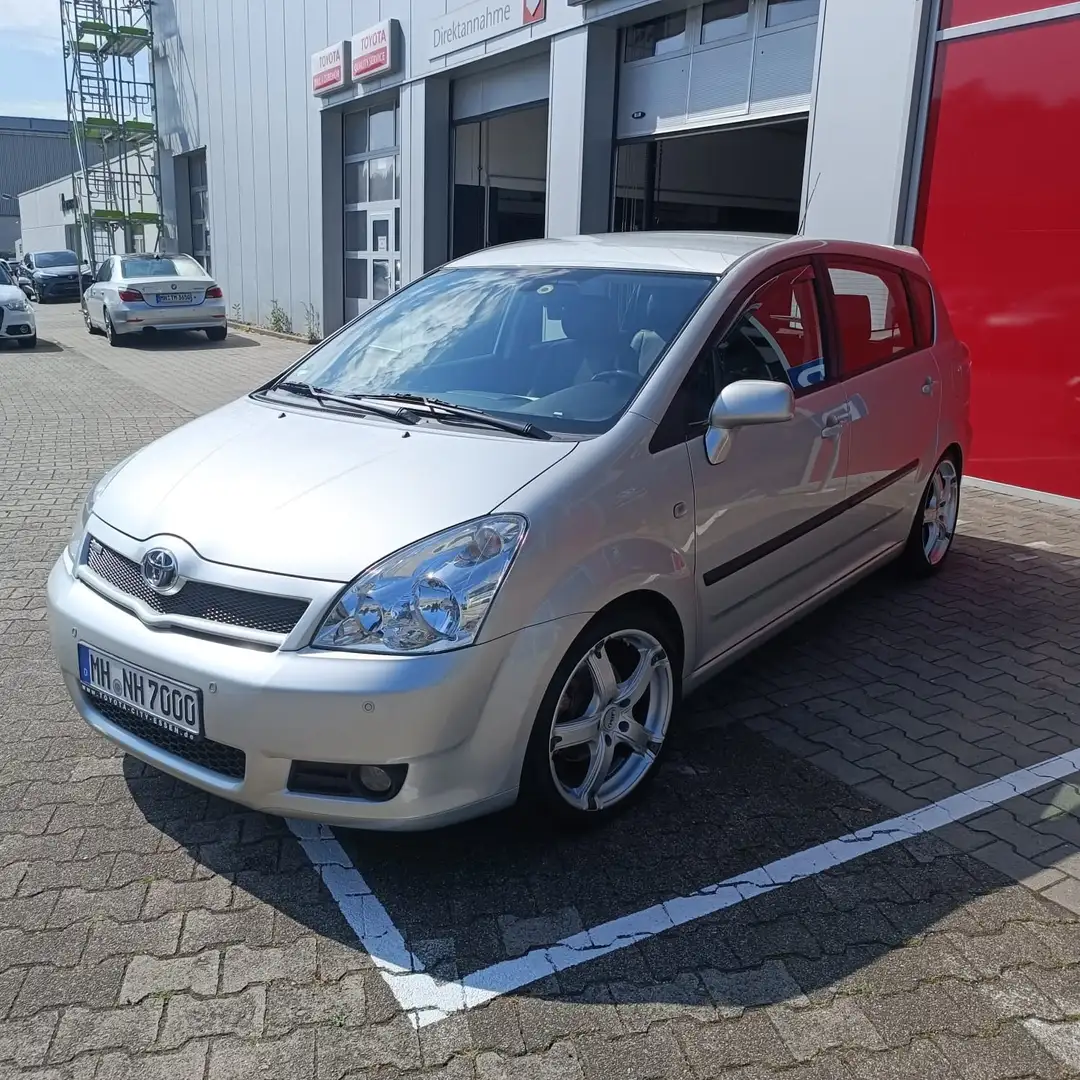 Toyota Corolla Verso 1.8 Luna - 2