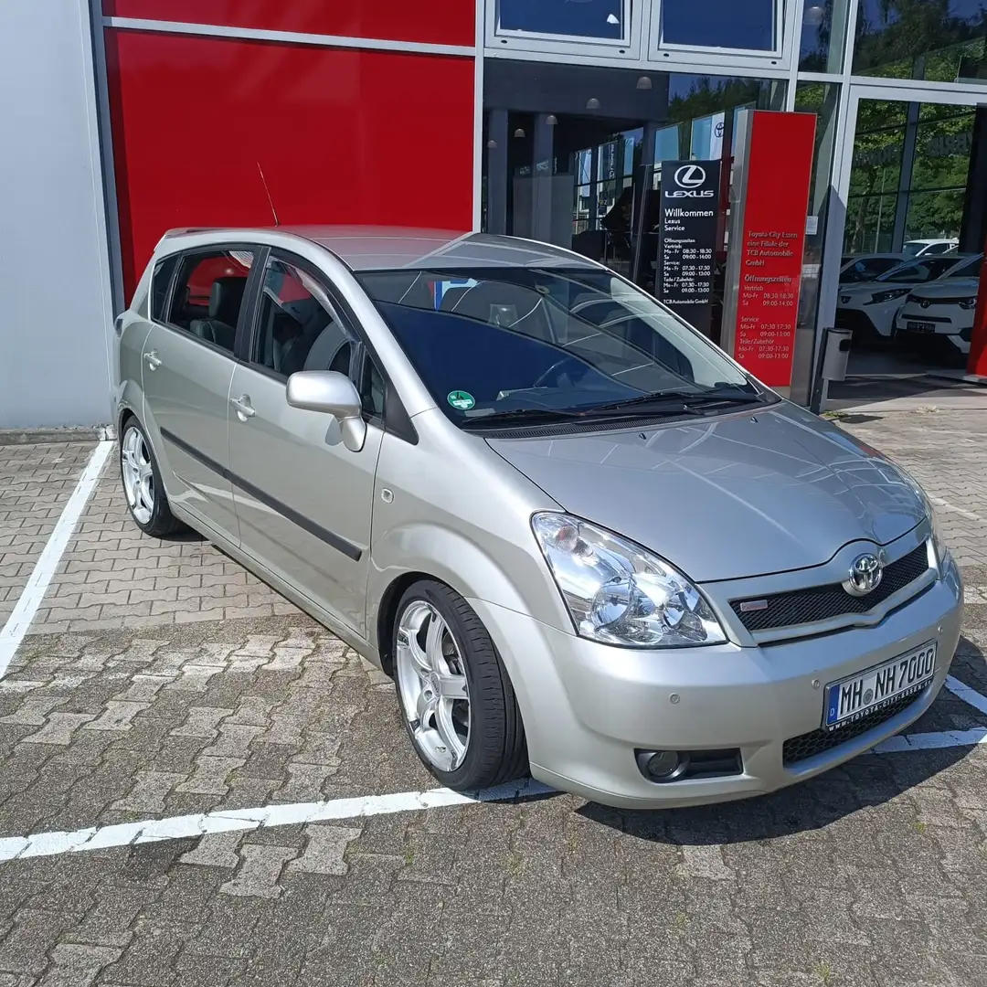 Toyota Corolla Verso 1.8 Luna - 1
