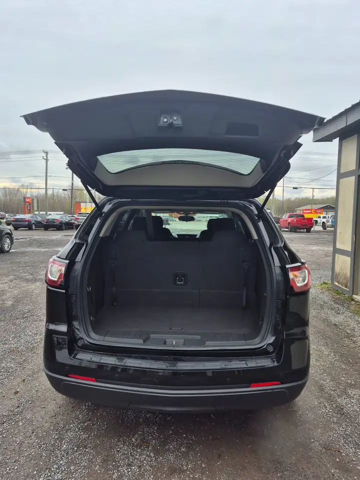 Chevrolet Traverse снимка Chevrolet Traverse