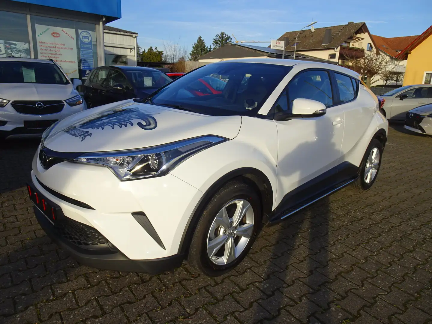 Toyota C-HR Motorhaube auch ohne Tattoo mtl.Rate 169,-€ Weiß - 1