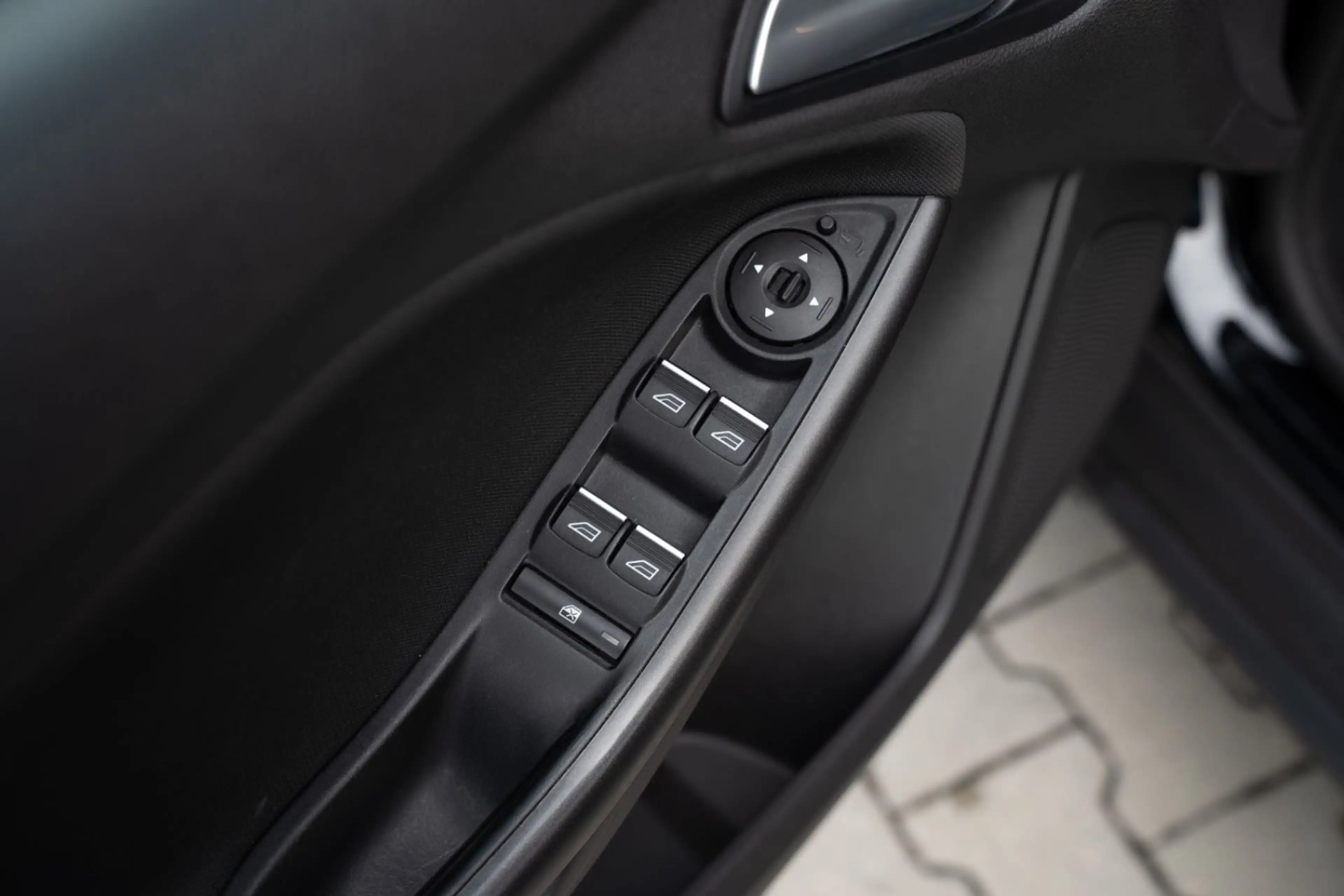 Ford Focus Turnier Business*2. HAND*RFK*SHZ*TEMP*NAV* — photo 15