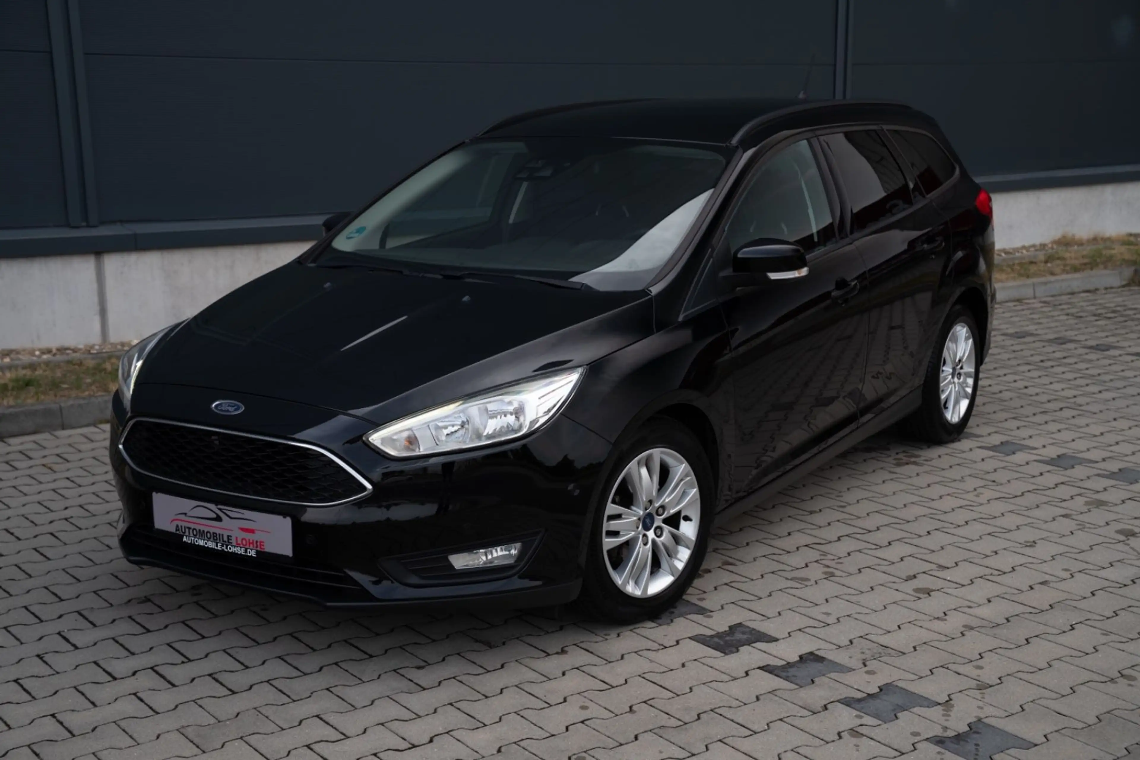 Ford Focus Turnier Business*2. HAND*RFK*SHZ*TEMP*NAV*