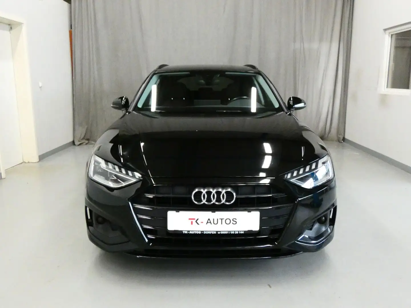 Audi A4 Avant 35 TDI,1.Hand,Navi,LED,Tempo,SHZ,S-Heft Noir - 2