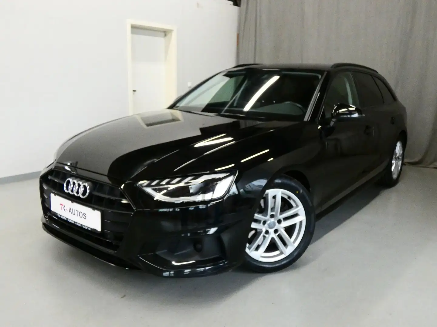 Audi A4 Avant 35 TDI,1.Hand,Navi,LED,Tempo,SHZ,S-Heft Noir - 1