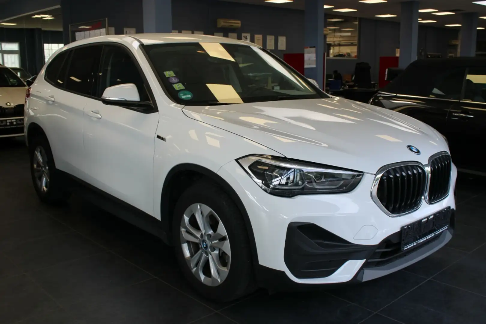 BMW X1 xDrive25e Advantage Blanc - 1