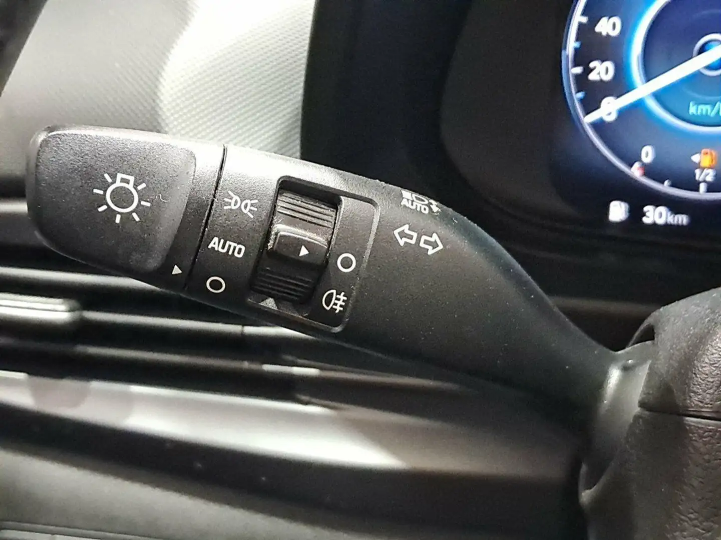 Hyundai BAYON 1.2 MPI Maxx Bleu - 2