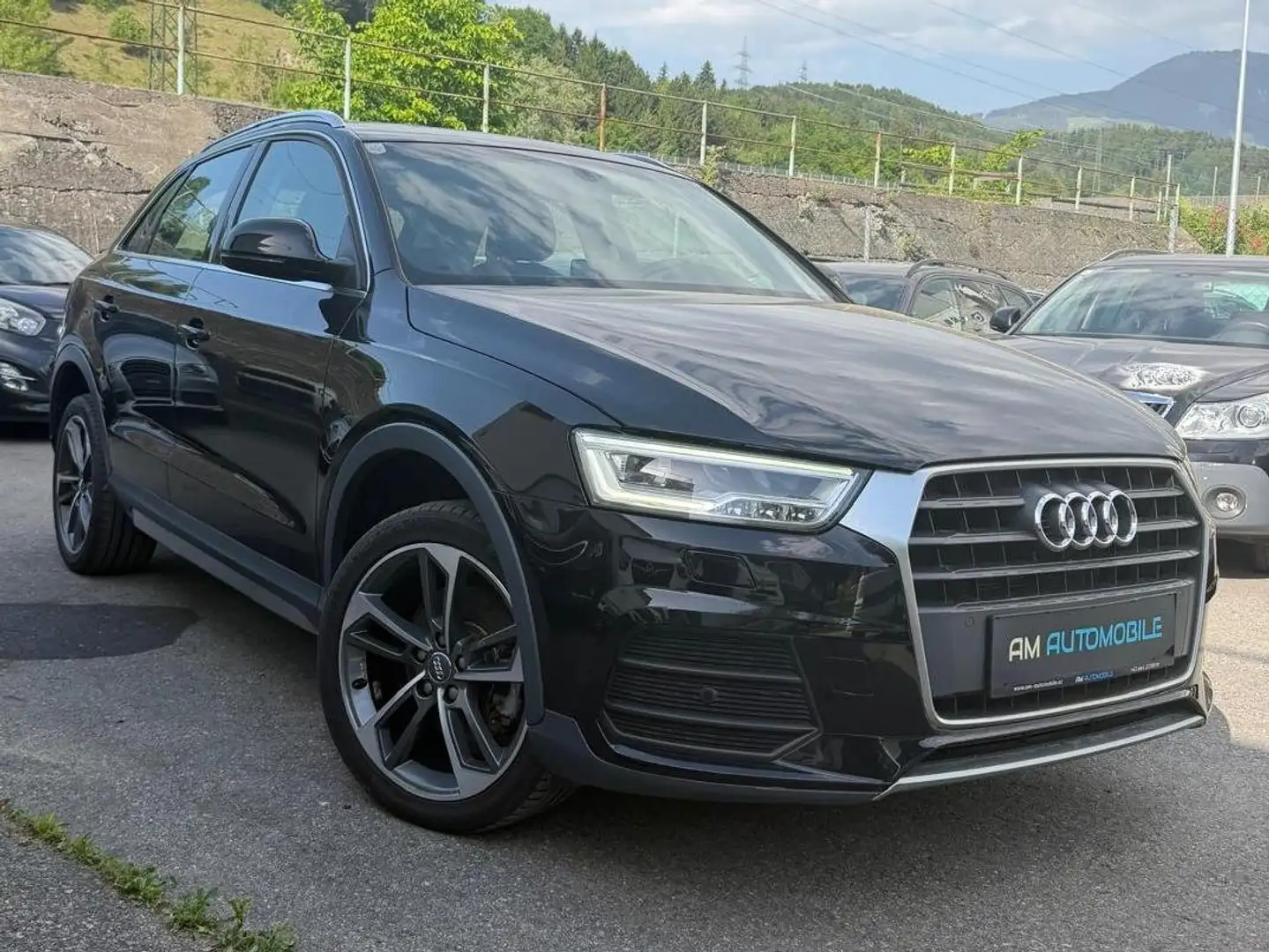 Audi Q3 design Schwarz - 1