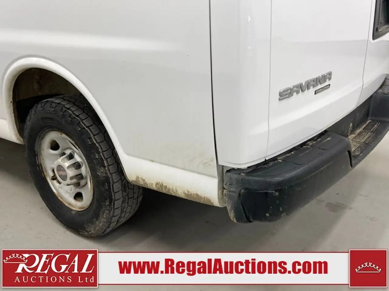 GMC Savana снимка GMC Savana