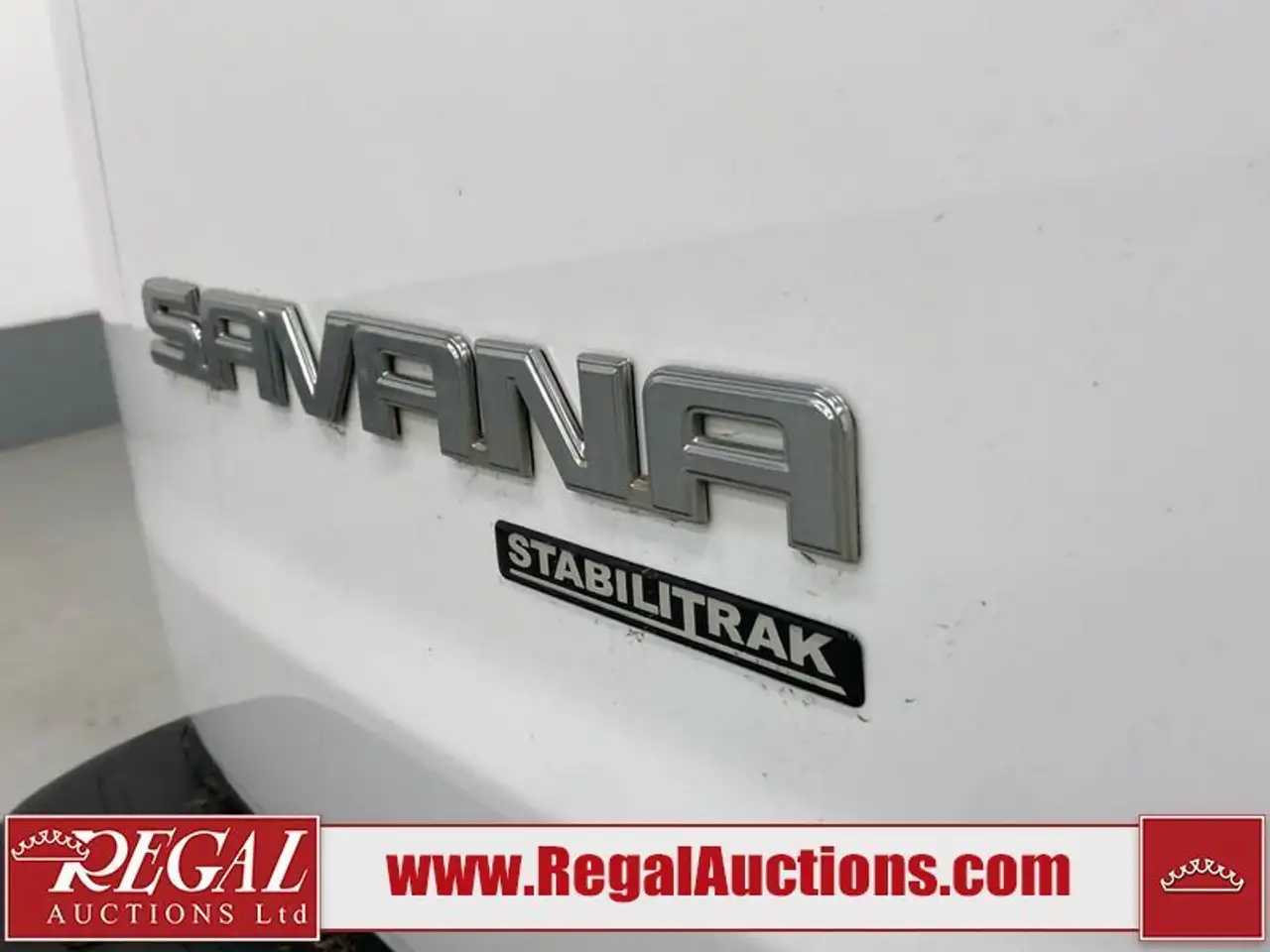 GMC Savana снимка GMC Savana