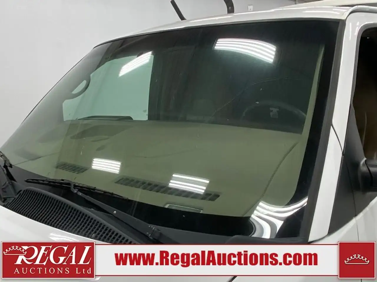 GMC Savana снимка GMC Savana