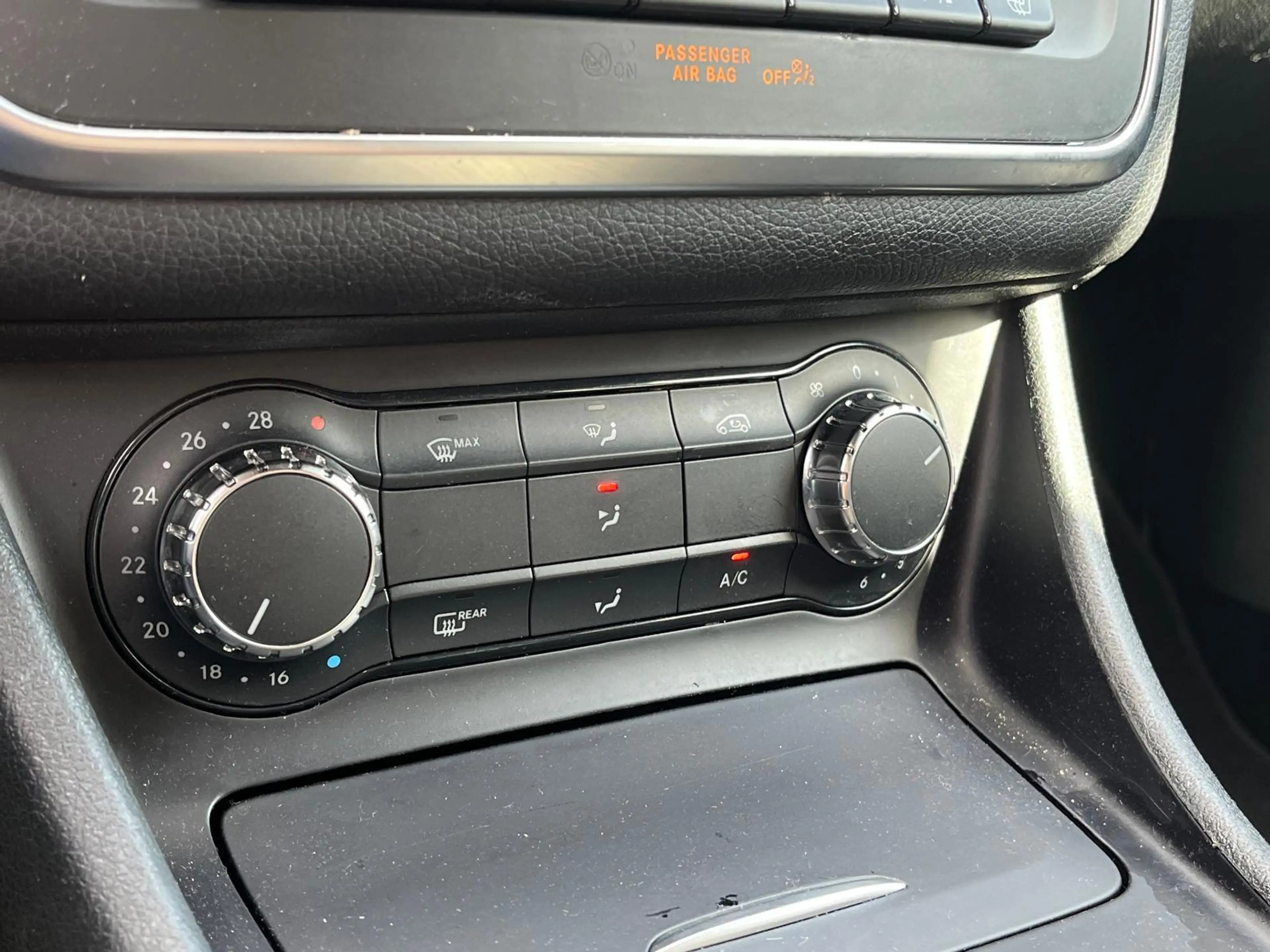 Mercedes-Benz GLA 180 Prestige AMG Automaat | Adaptive Cruise Control | — photo 27