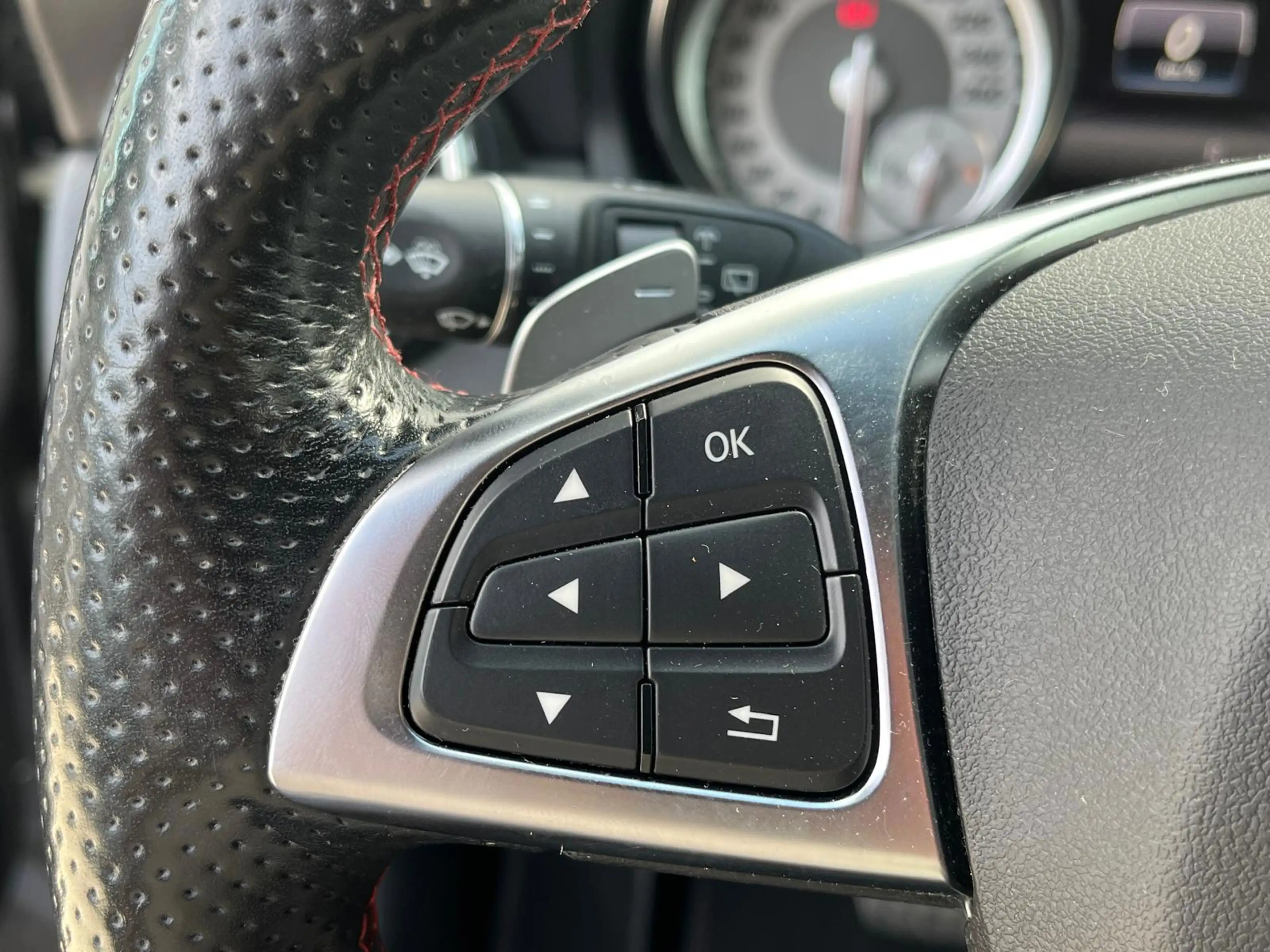 Mercedes-Benz GLA 180 Prestige AMG Automaat | Adaptive Cruise Control | — photo 17