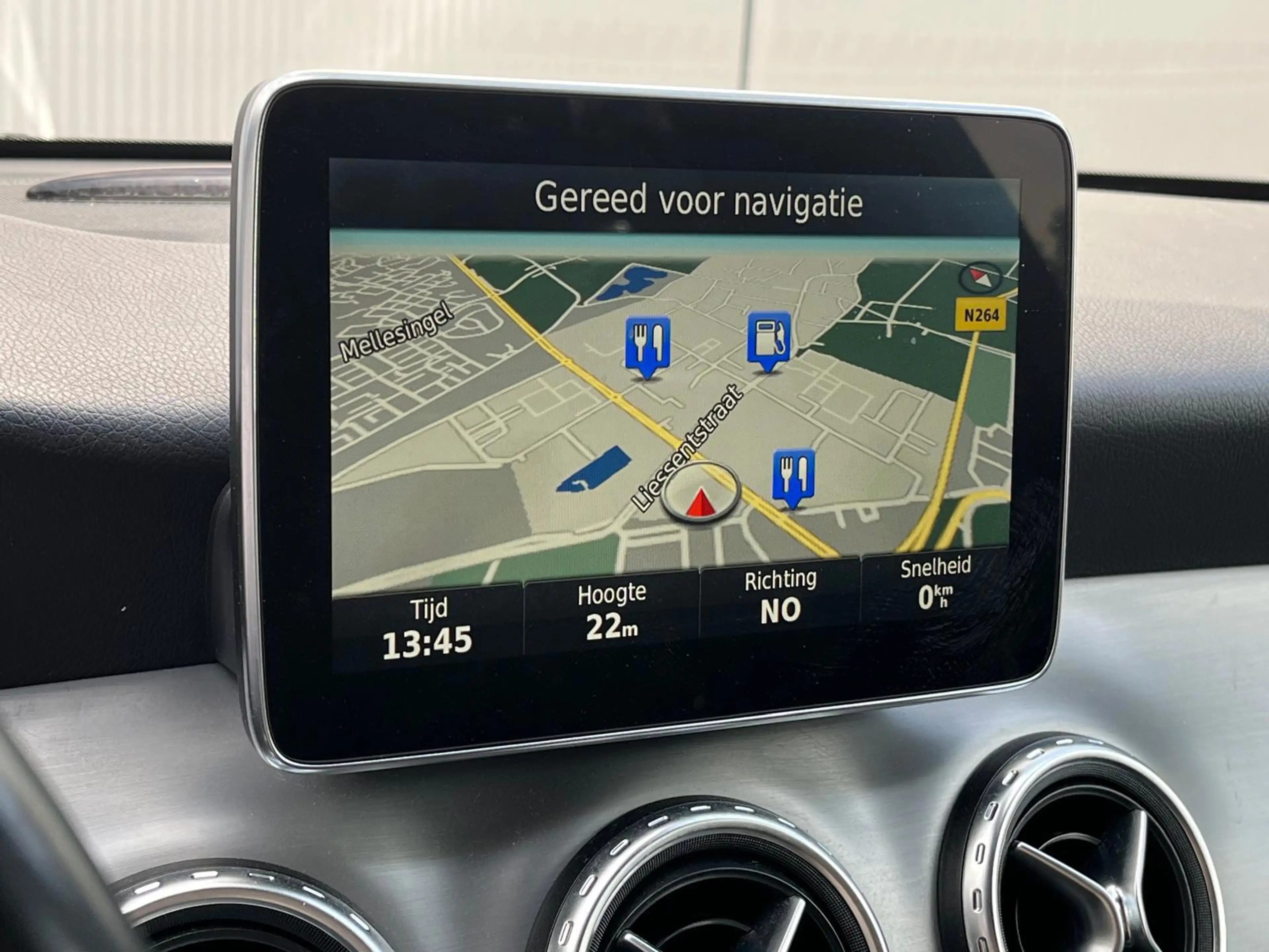 Mercedes-Benz GLA 180 Prestige AMG Automaat | Adaptive Cruise Control | — photo 22