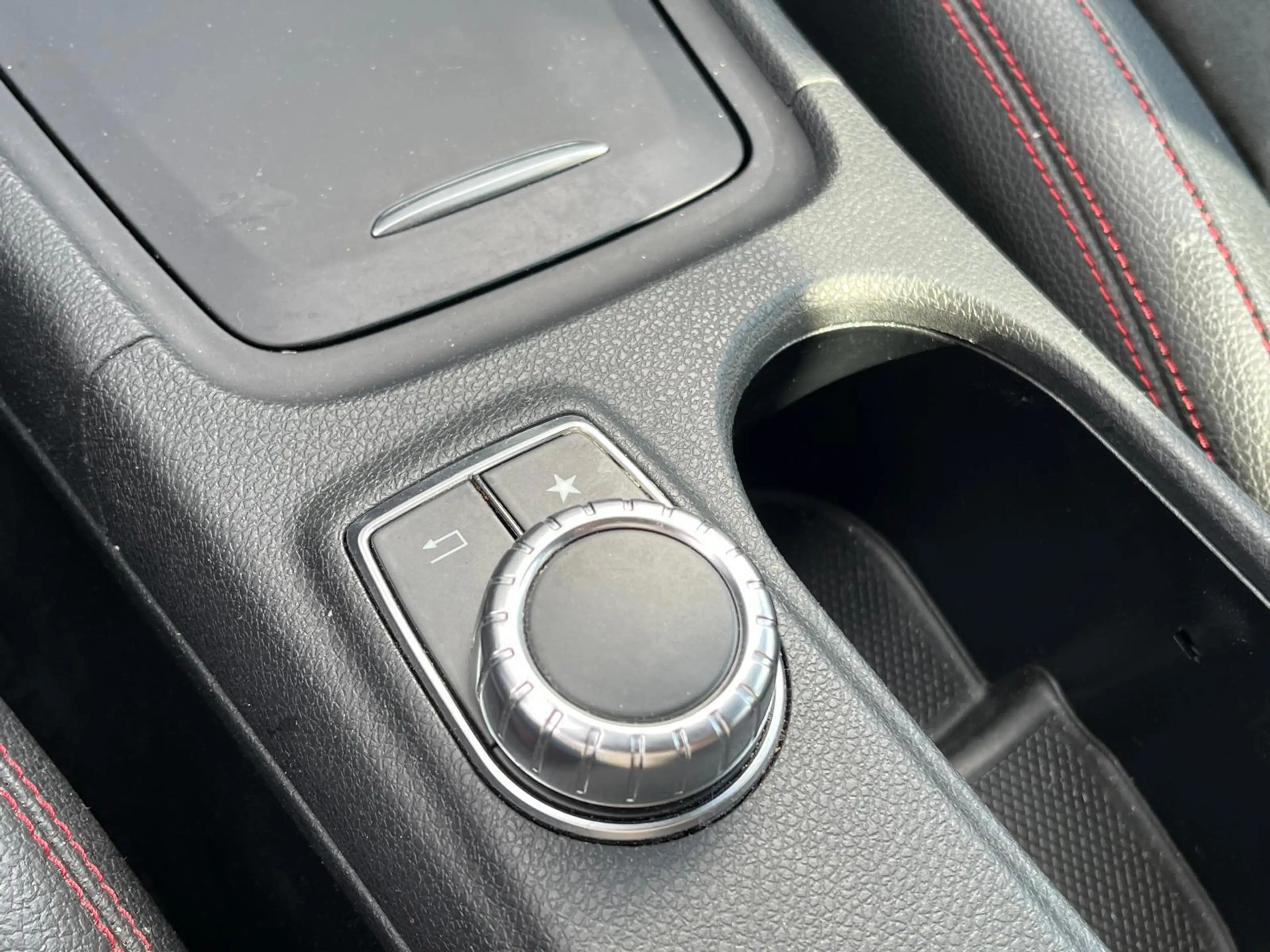 Mercedes-Benz GLA 180 Prestige AMG Automaat | Adaptive Cruise Control | — photo 28