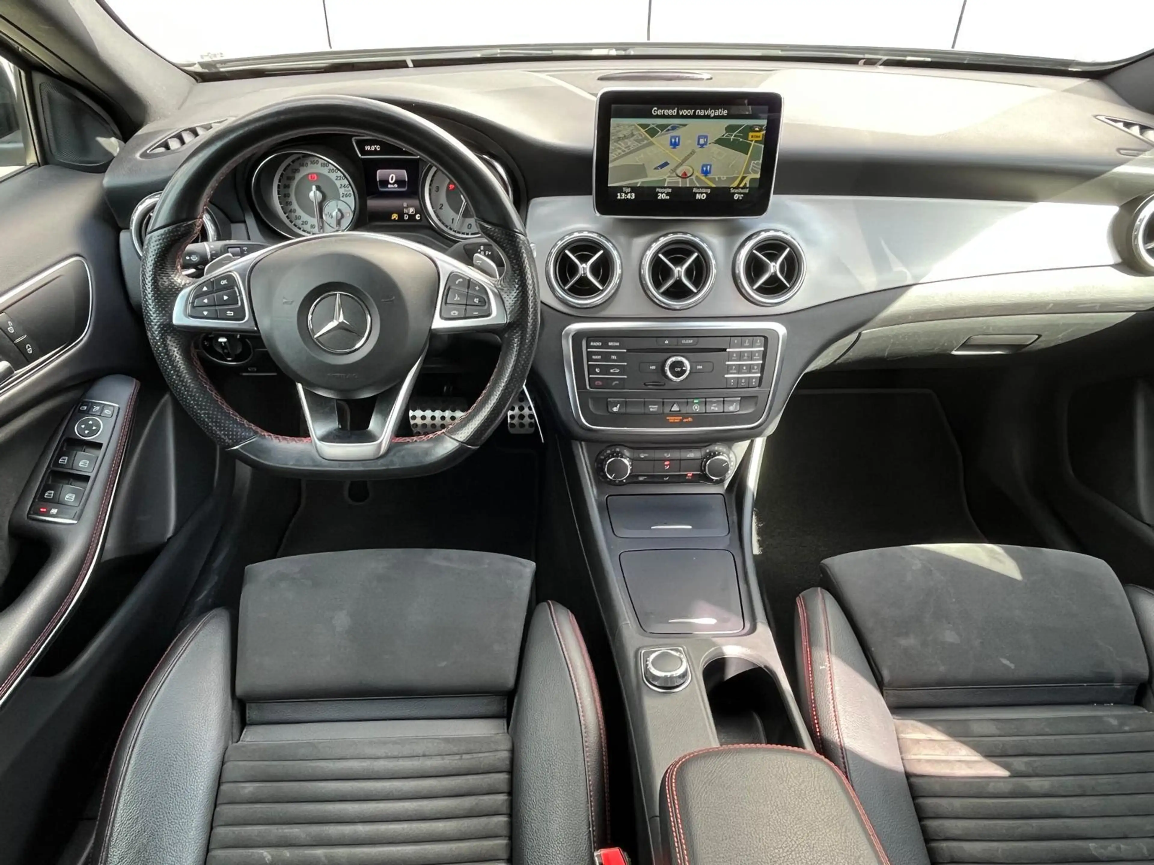Mercedes-Benz GLA 180 Prestige AMG Automaat | Adaptive Cruise Control | — photo 10