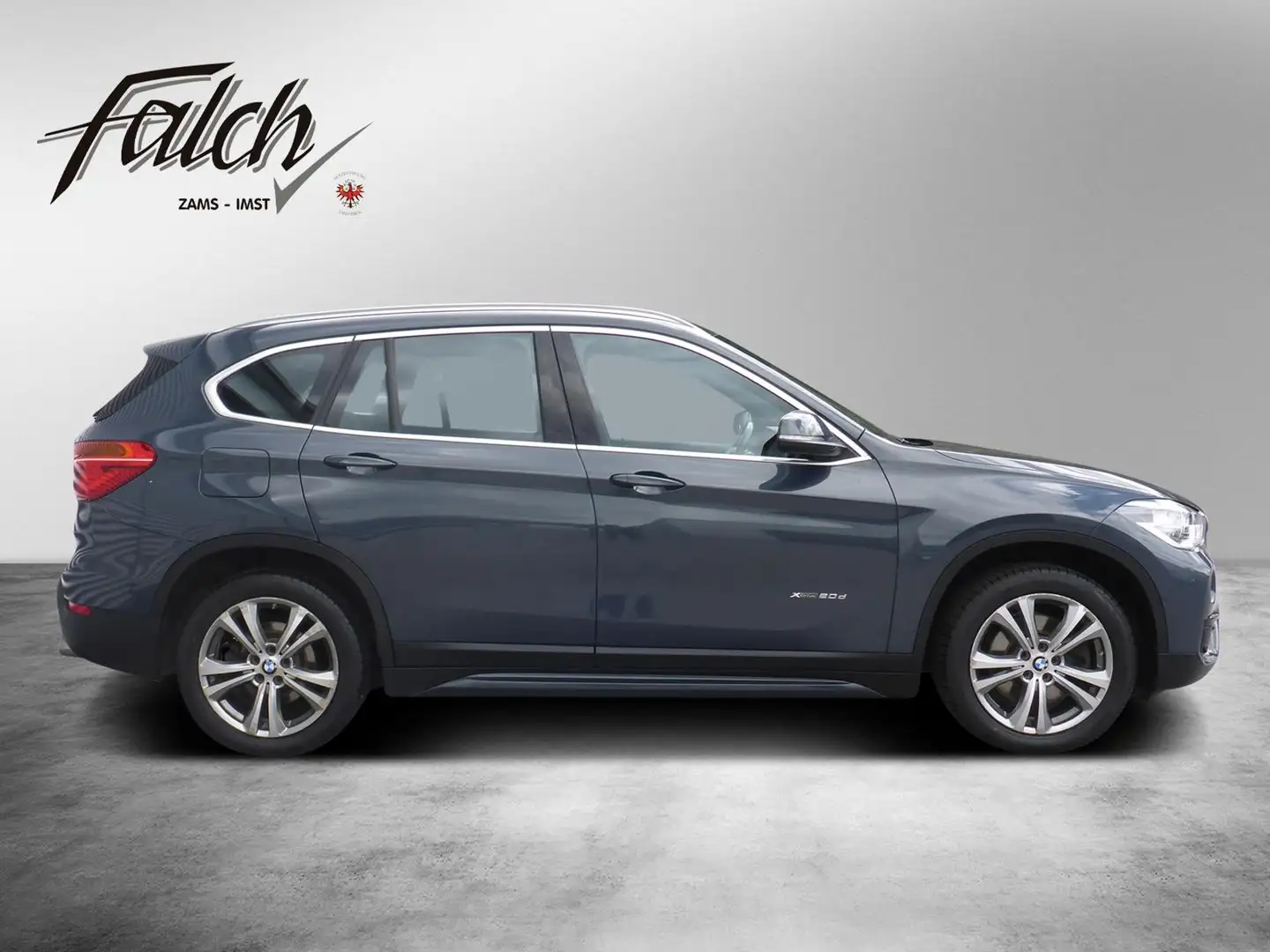 BMW X1 xDrive 20d Sport Line Aut. Gris - 2