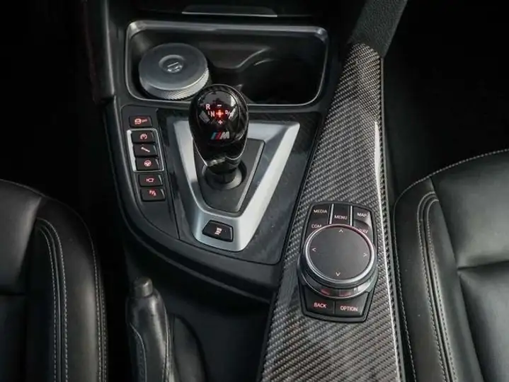BMW M4 2018, foto 19