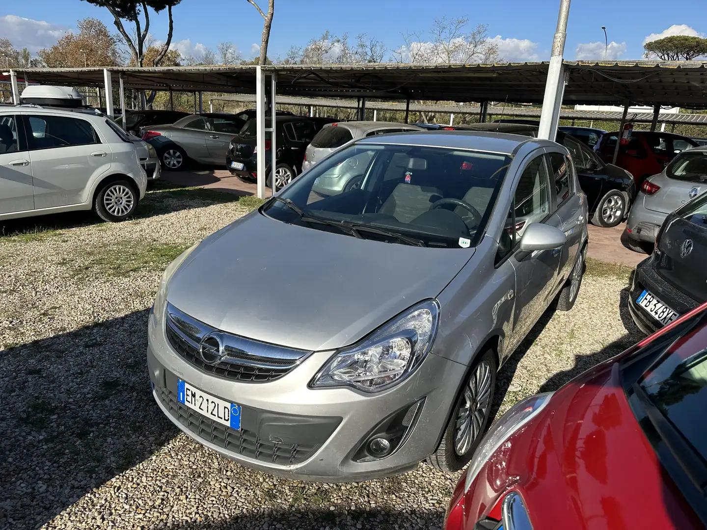 Opel Corsa Corsa IV 2010 5p 1.2 Edition (elective) 85cv Grijs - 1