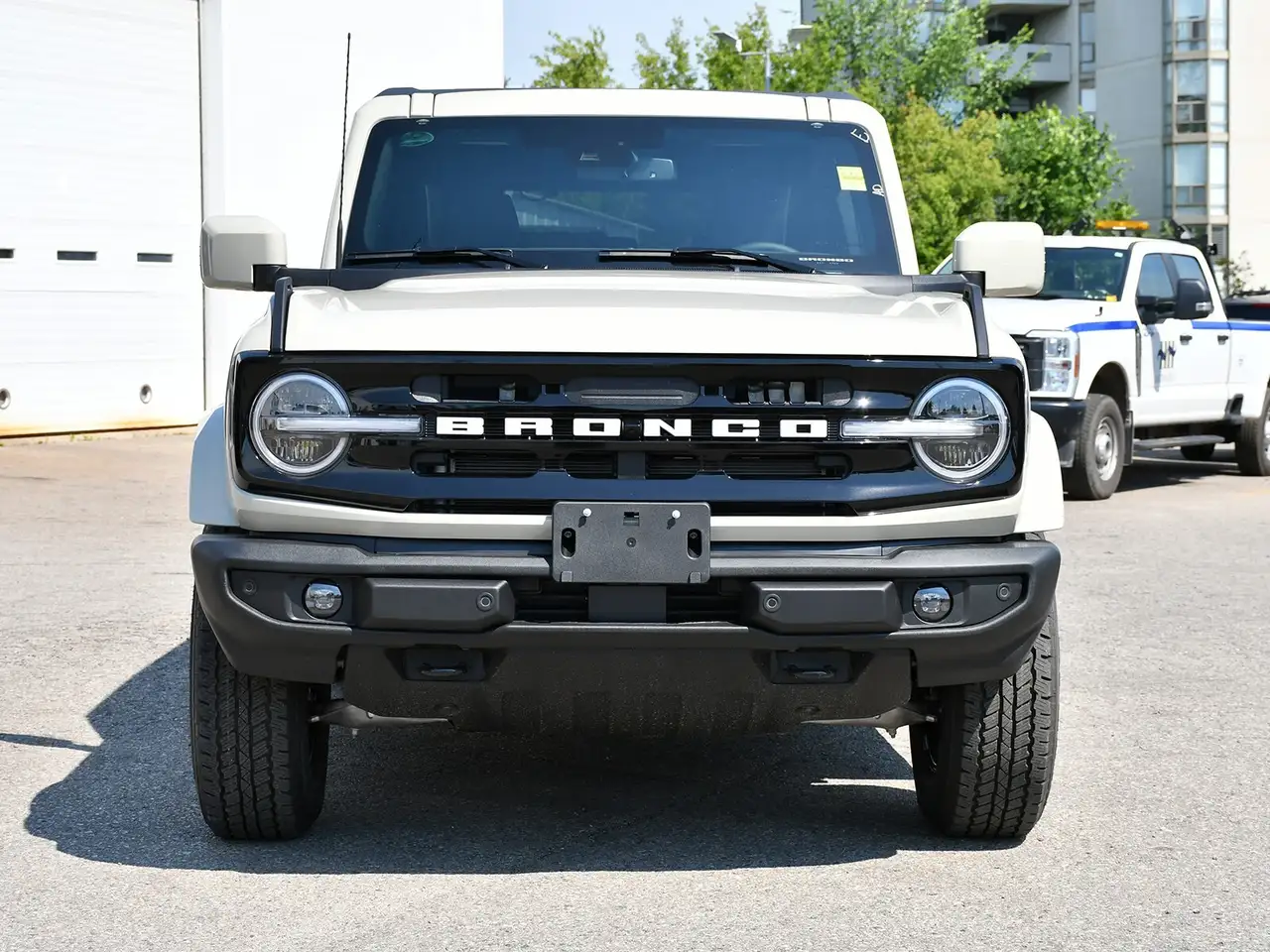 Ford Bronco photo Ford Bronco